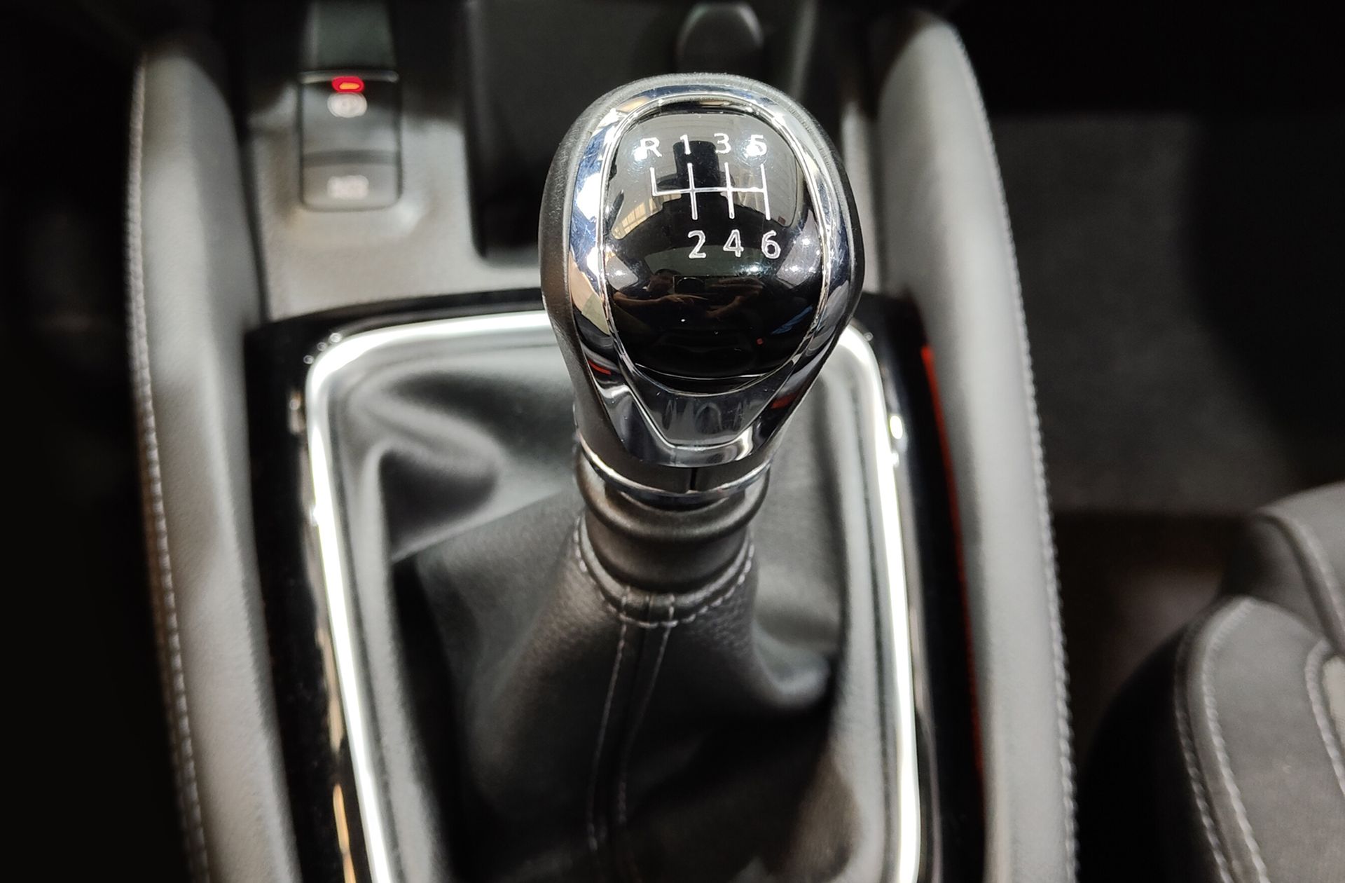 Nissan Qashqai DIG-T 140 N-Connecta - foto 5