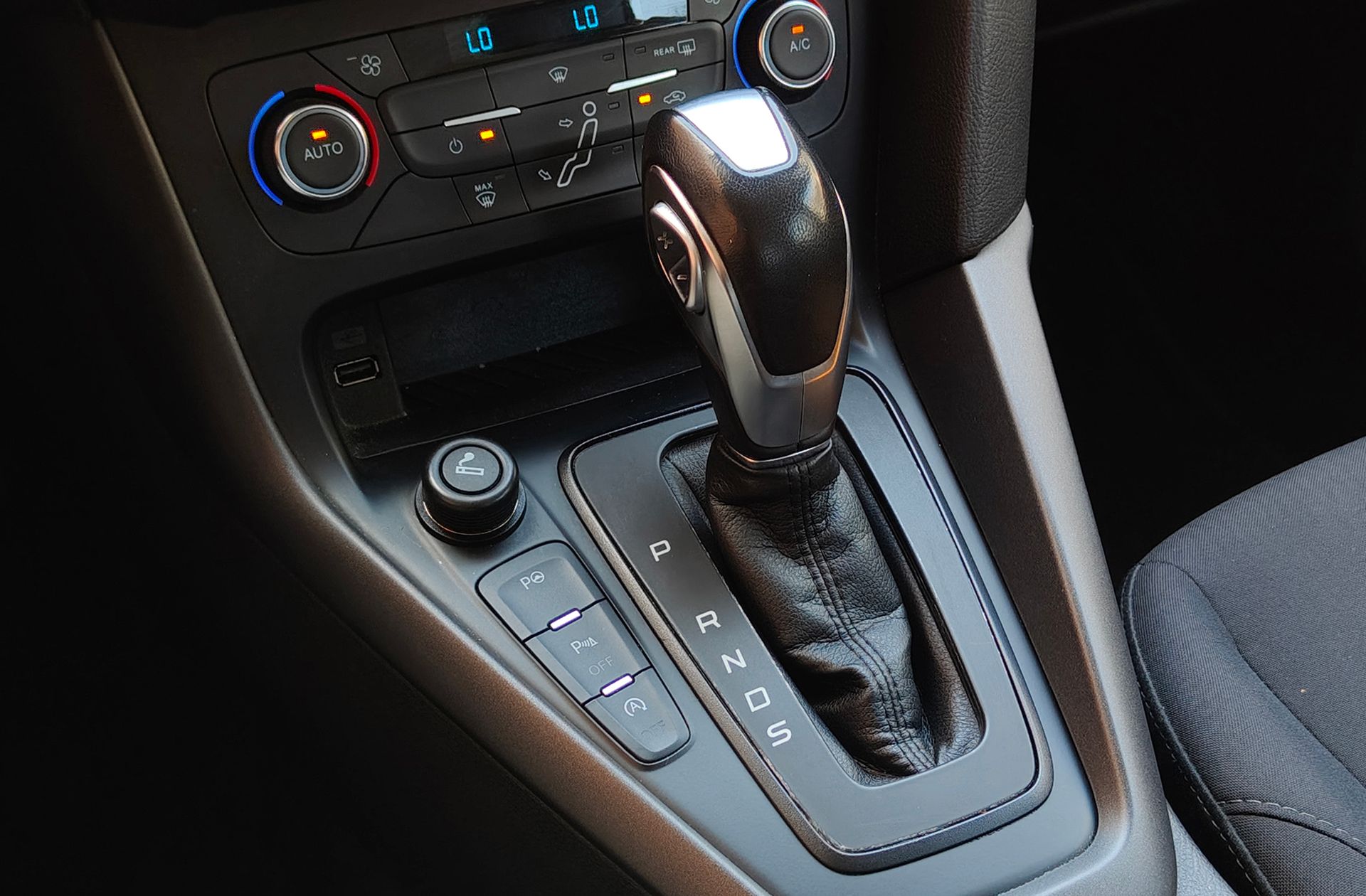 Ford Focus 1.0 EcoBoost Titanium - foto 5