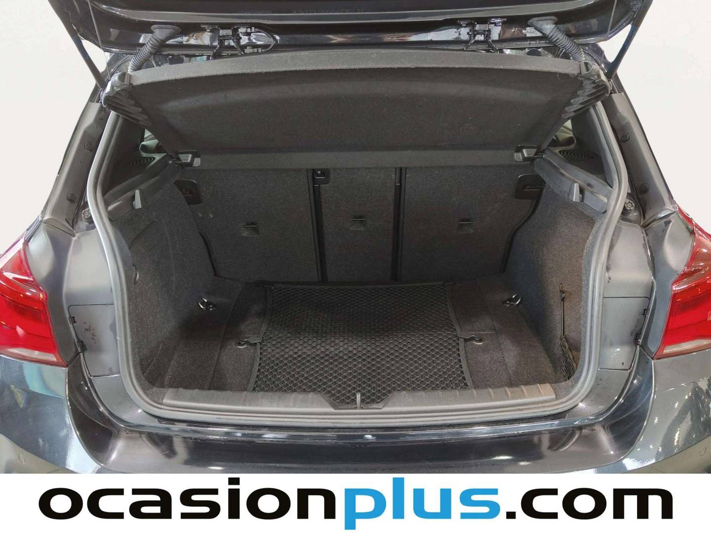 Fotos maletero BMW Serie 1 BMW Serie 1 118d (150 CV) Pack M