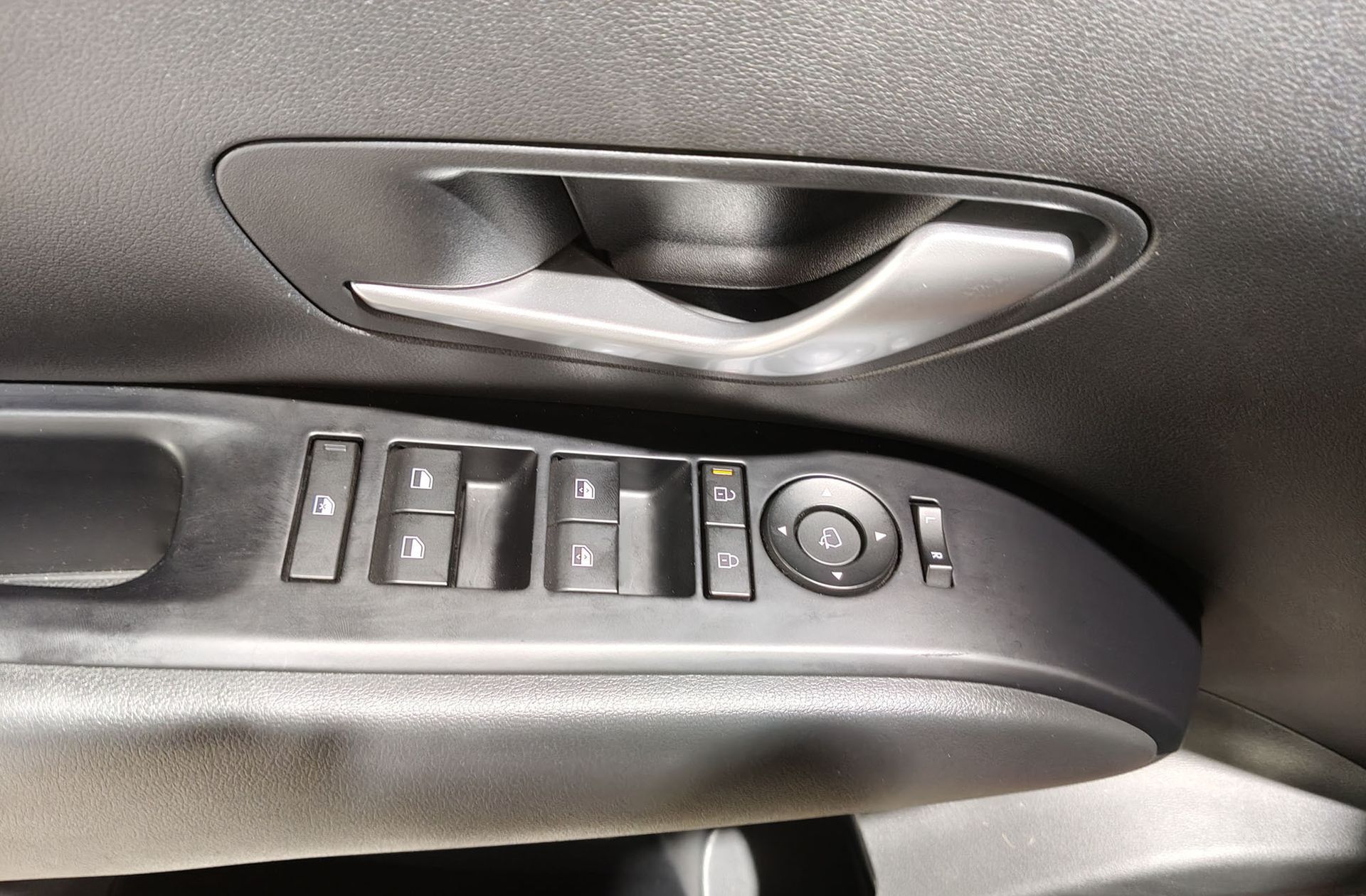 Hyundai Tucson 1.6T HEV Klass - foto 32