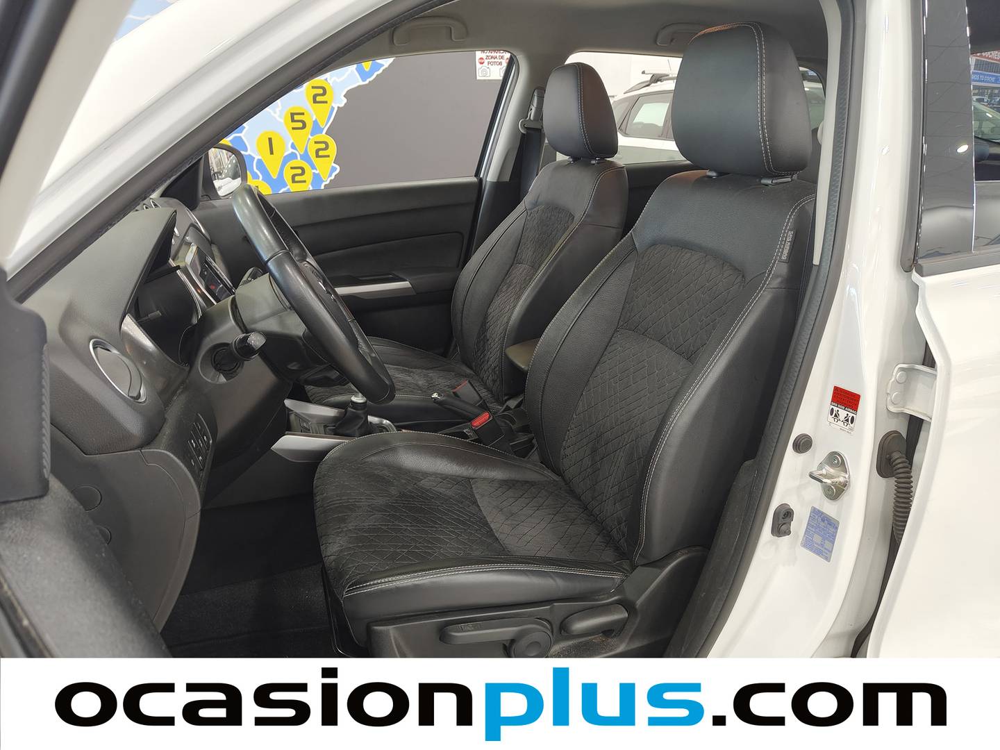 Foto asientos delanteros Suzuki Vitara Suzuki Vitara 1.4 Turbo Mild Hybrid GLX (129 CV)
