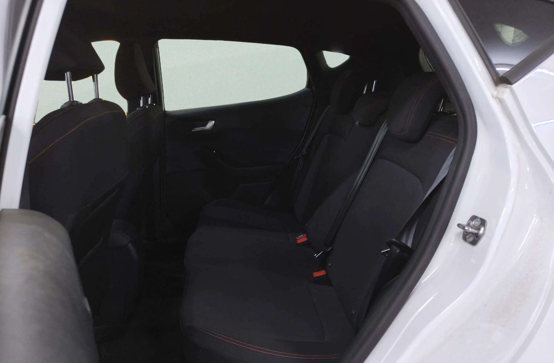 Ford Fiesta 1.0 EcoBoost MHEV ST-Line - foto 14