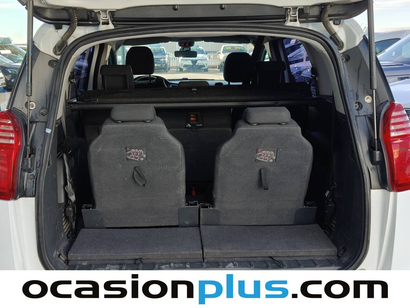 Foto Peugeot 5008 Peugeot 5008 1.6 e-HDI Active FAP ETG6 Blue Lion (115 CV) 7 Plazas