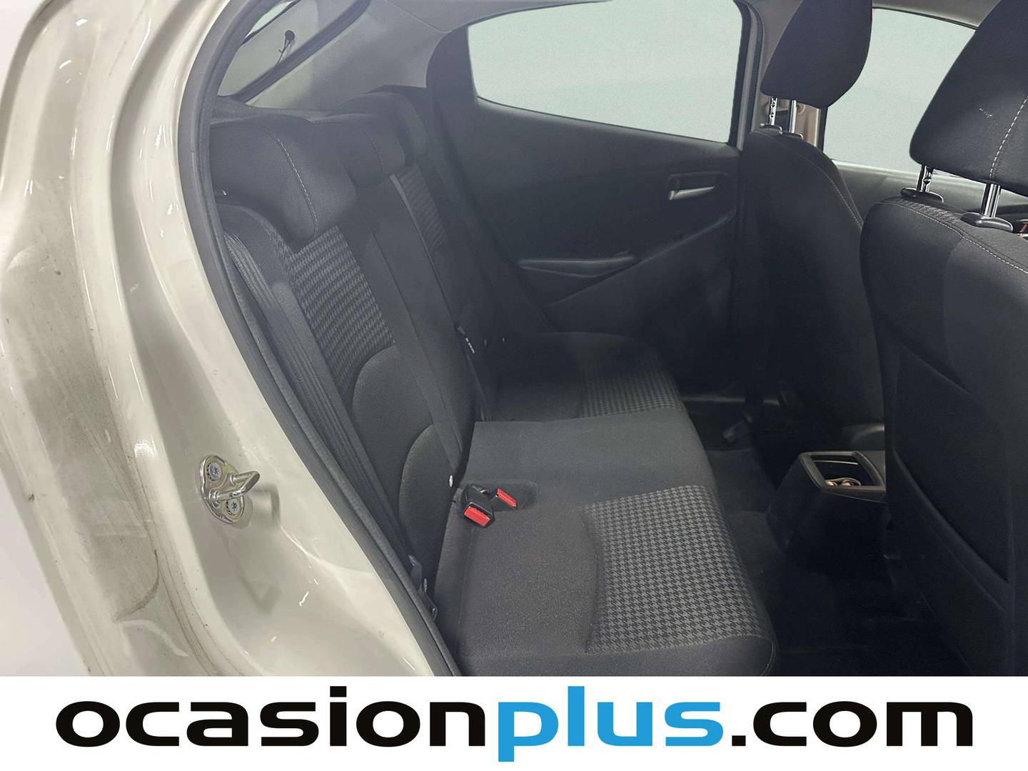 Foto Mazda Mazda2 Mazda Mazda 2 1.5 GE Black Tech Edition (90 CV)