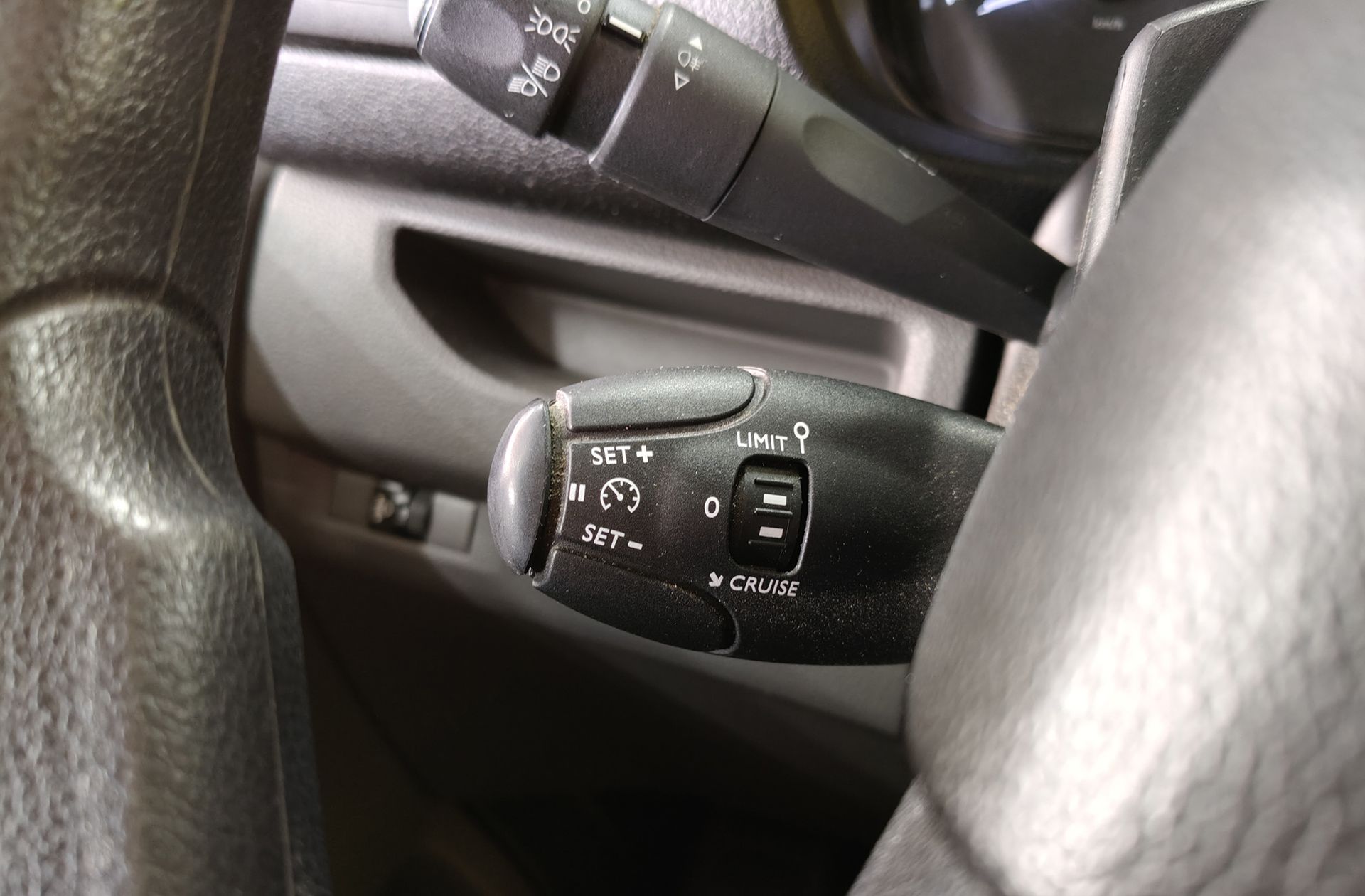 Peugeot Expert Furgon BlueHDi 100 Pro Standard - foto 19