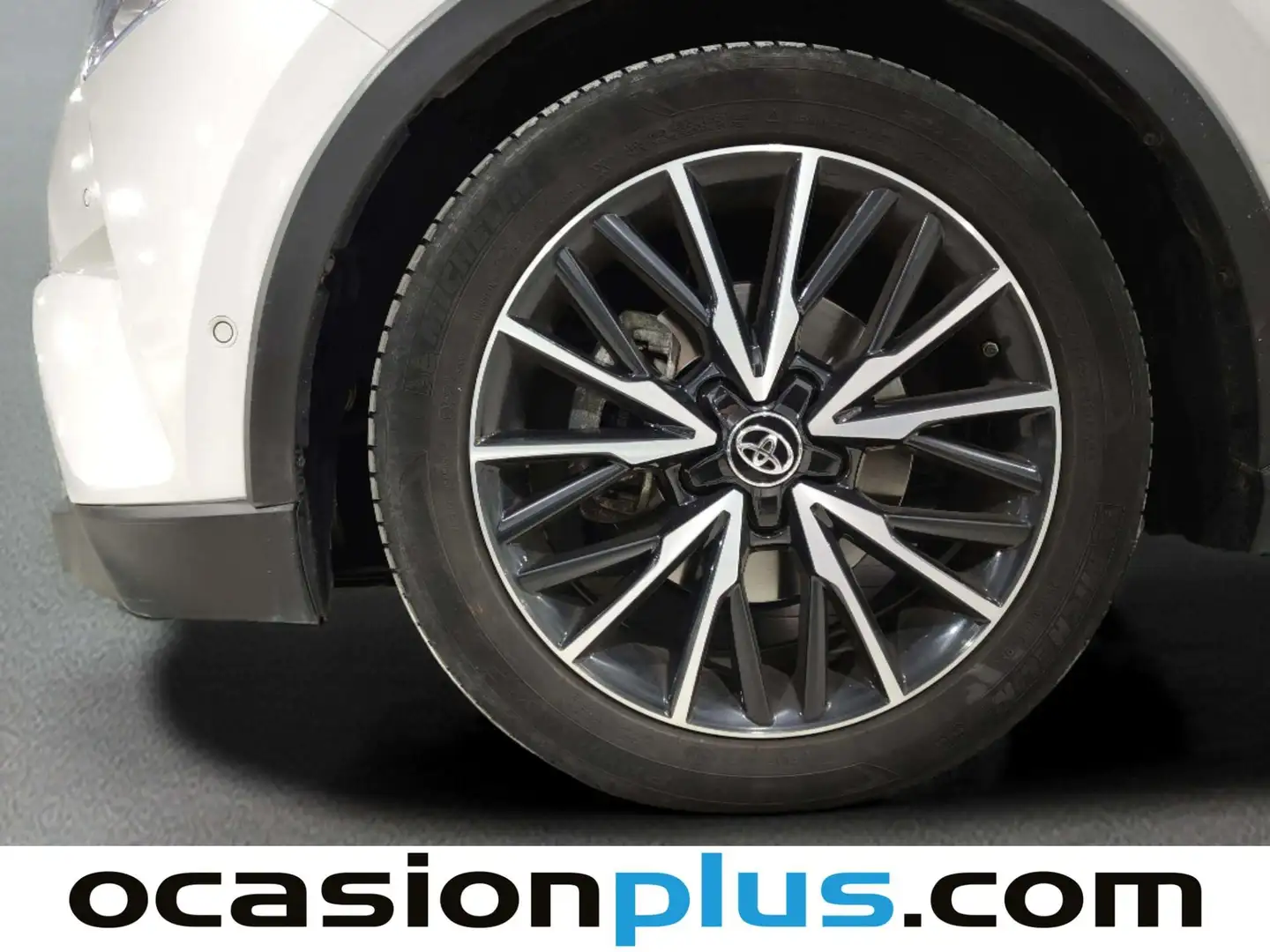 Foto Toyota C-HR Toyota C-HR 1.8 125H Style Plus (122 CV)