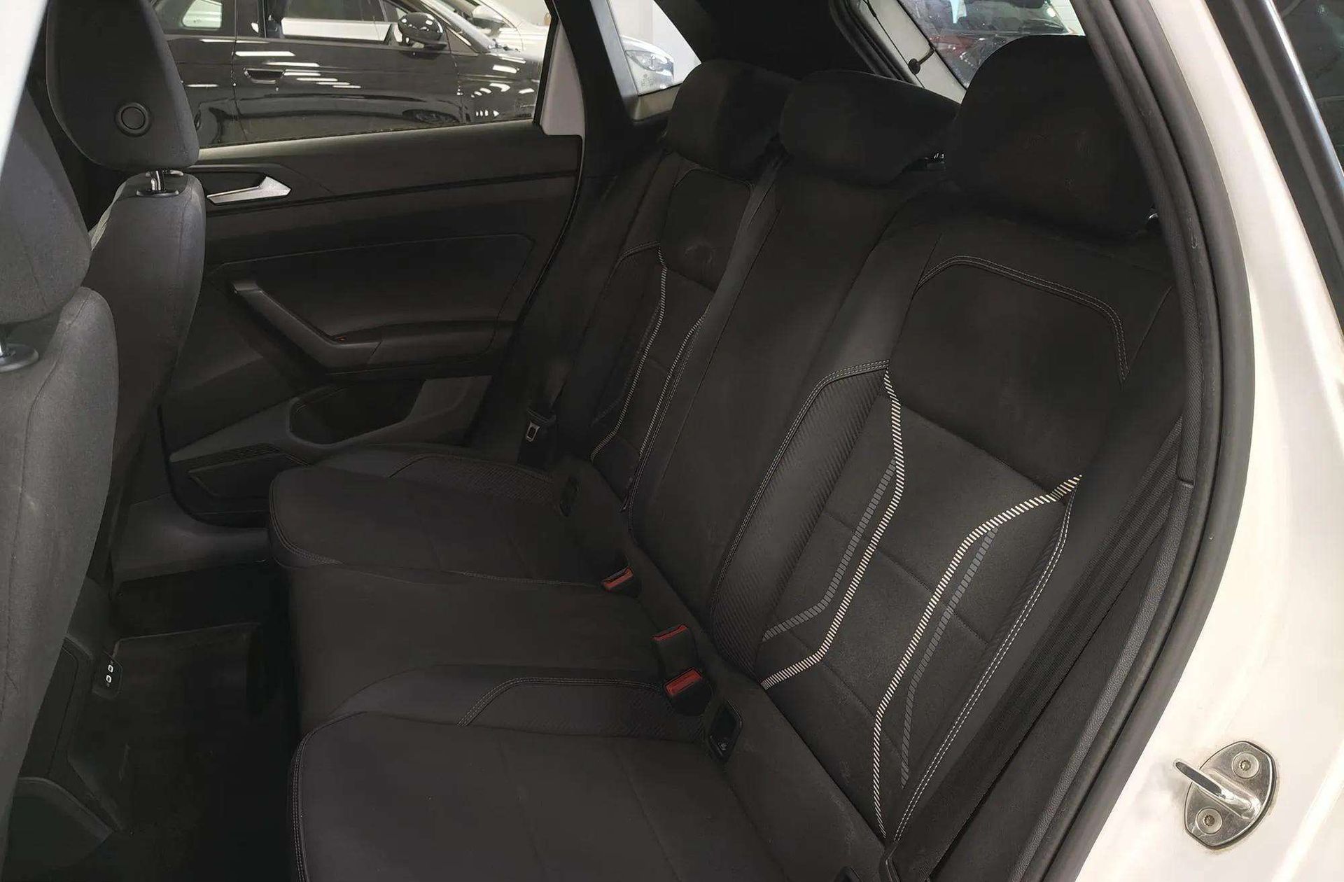 Volkswagen Polo R-Line 1.0 TSI DSG - foto 13