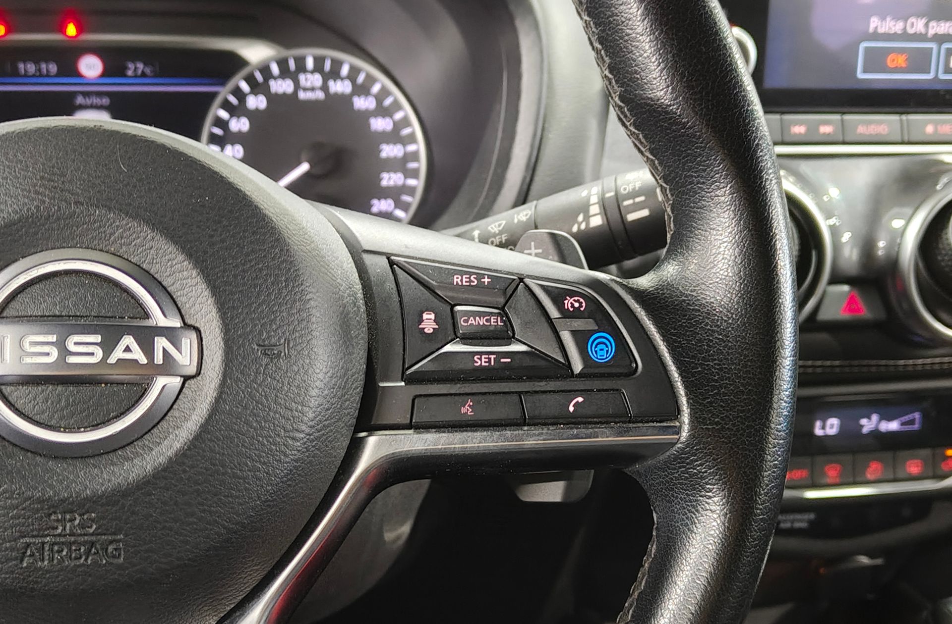 Nissan Juke DIG-T DCT Tekna - foto 28