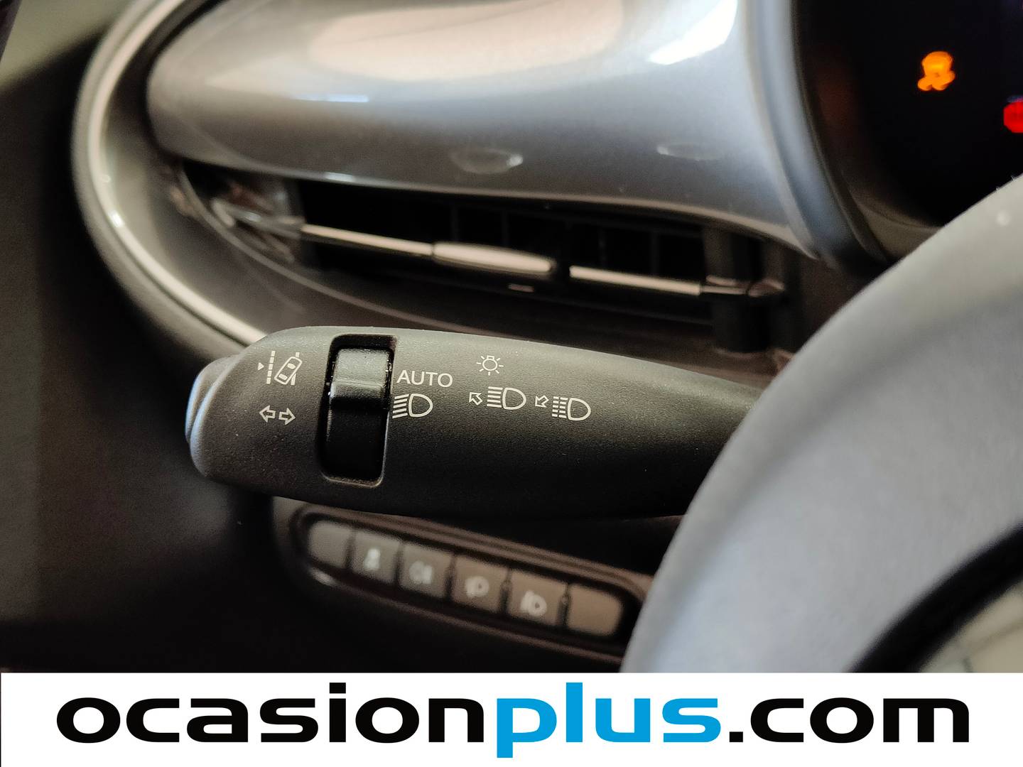 Equipamiento del Fiat 500 Fiat 500 Electrico Electrico Monotrim 320km (118 CV)