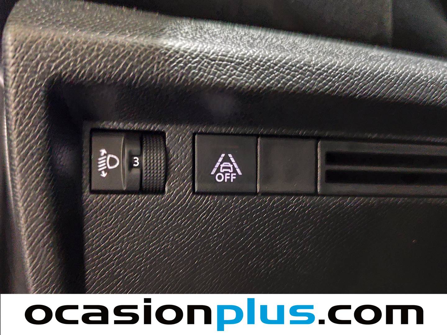 Equipamiento del Citroën C4 Citroën C4 PureTech 100 Live Pack (100 CV)