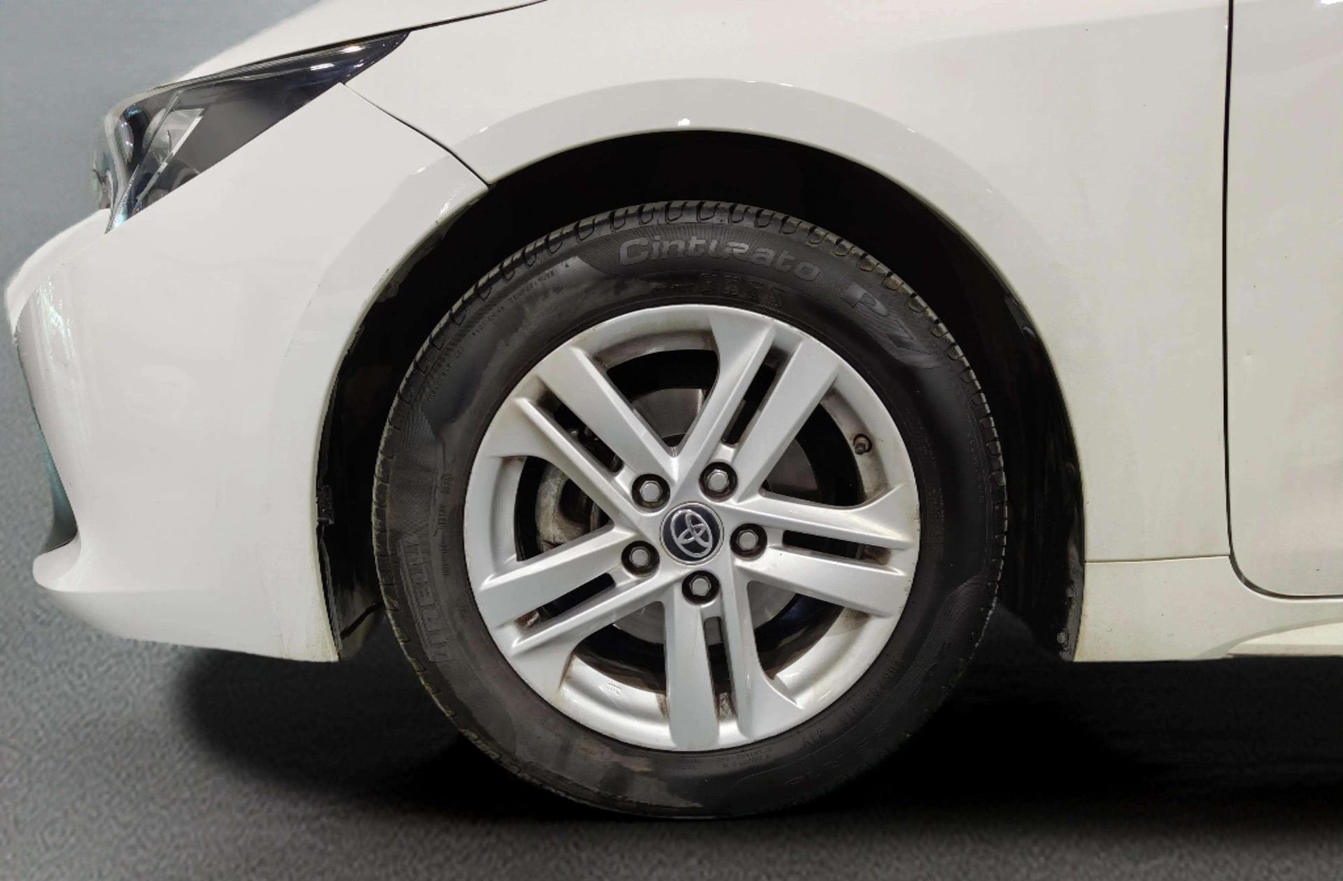 Toyota Corolla 1.8 125 Híbrido Active Tech E-CVT - foto 36