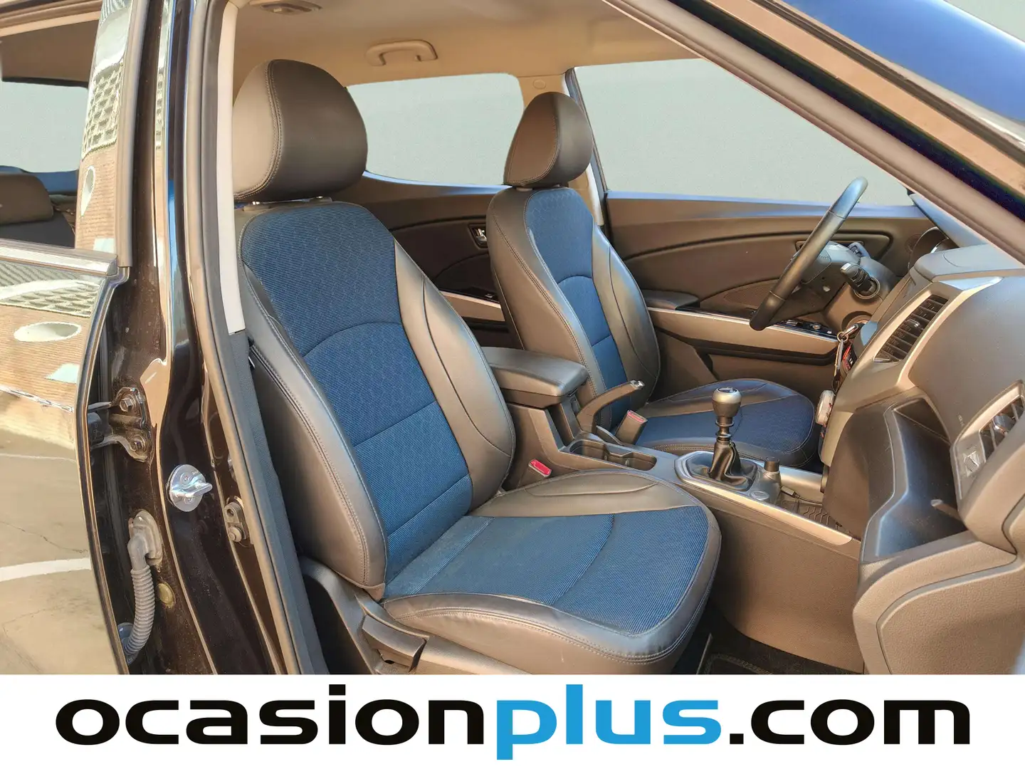 Foto SsangYong Tivoli Ssangyong Tivoli D16T Limited 4x2 (115 CV)