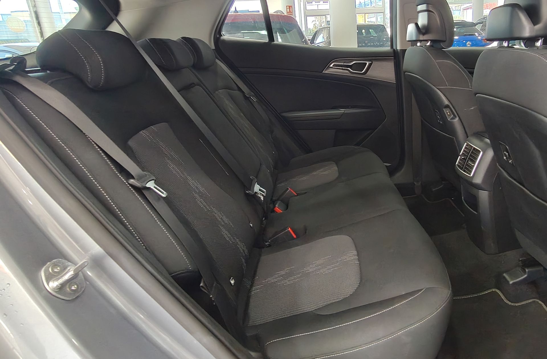 Kia Sportage 1.6 T-GDi MHEV Drive 4x2 - foto 17