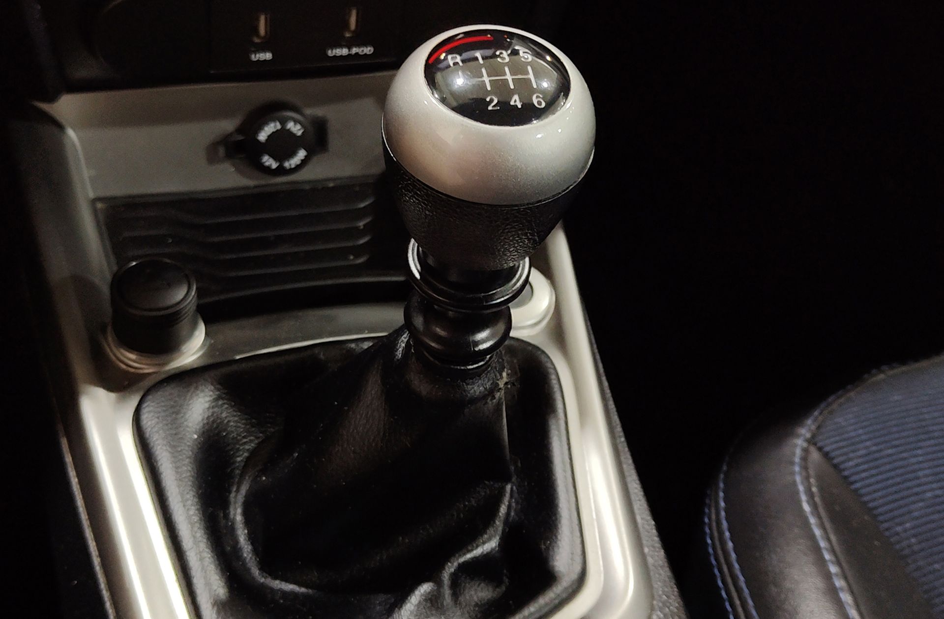SsangYong Tivoli D16T Premium 4x2 - foto 5