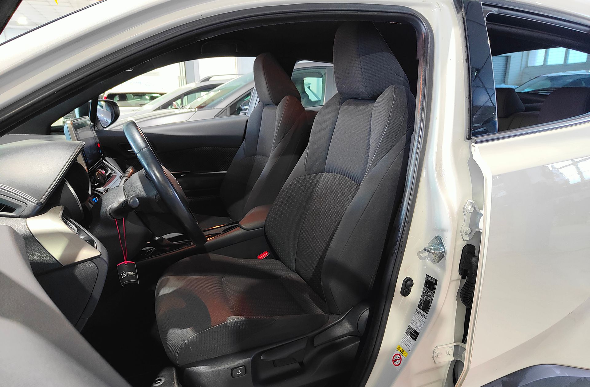 Toyota C-HR 1.8 125H Advance - foto 11