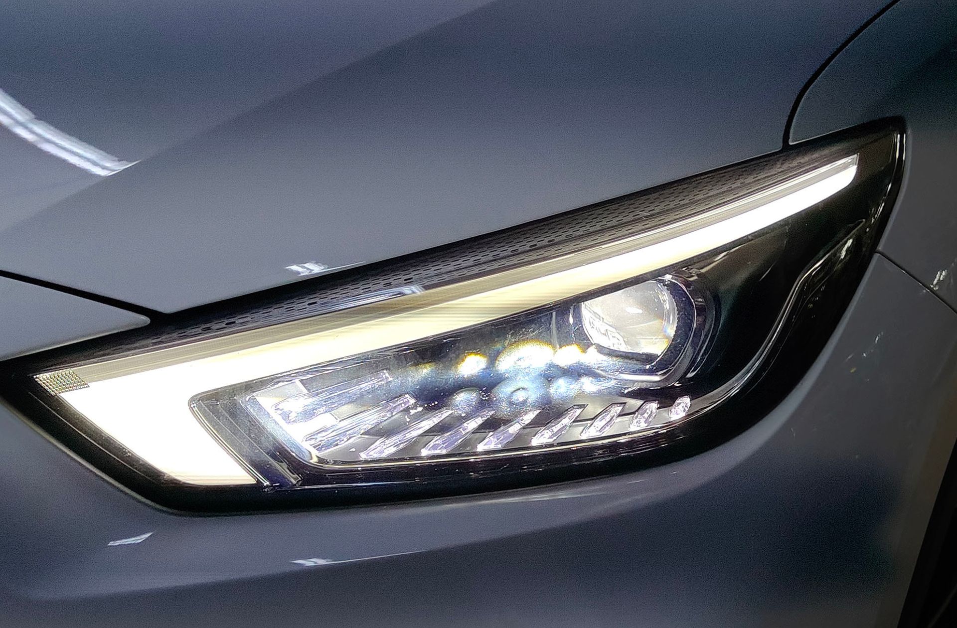 MG ZS 1.0T Luxury - foto 18