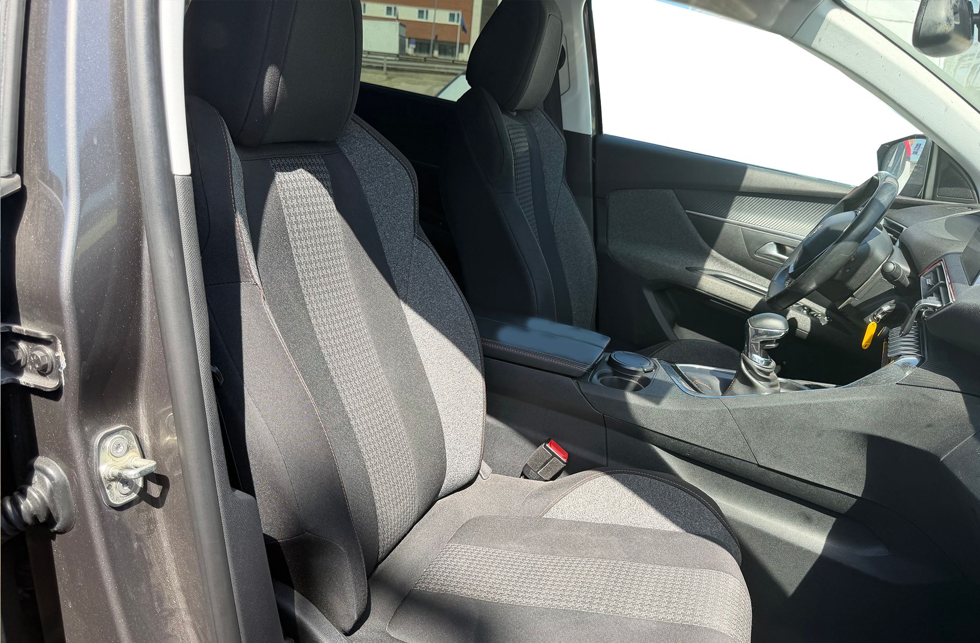 Peugeot 5008 1.2L PureTech Active 7 plazas - foto 18