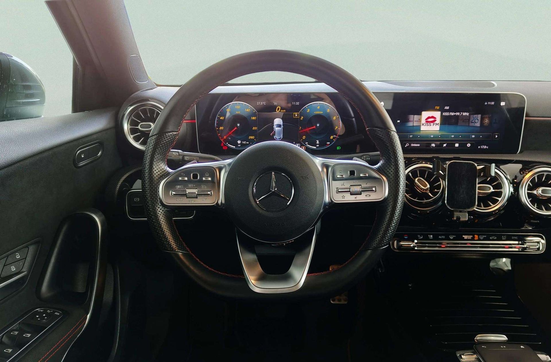 Mercedes-Benz Clase A 220 Pack AMG - foto 30