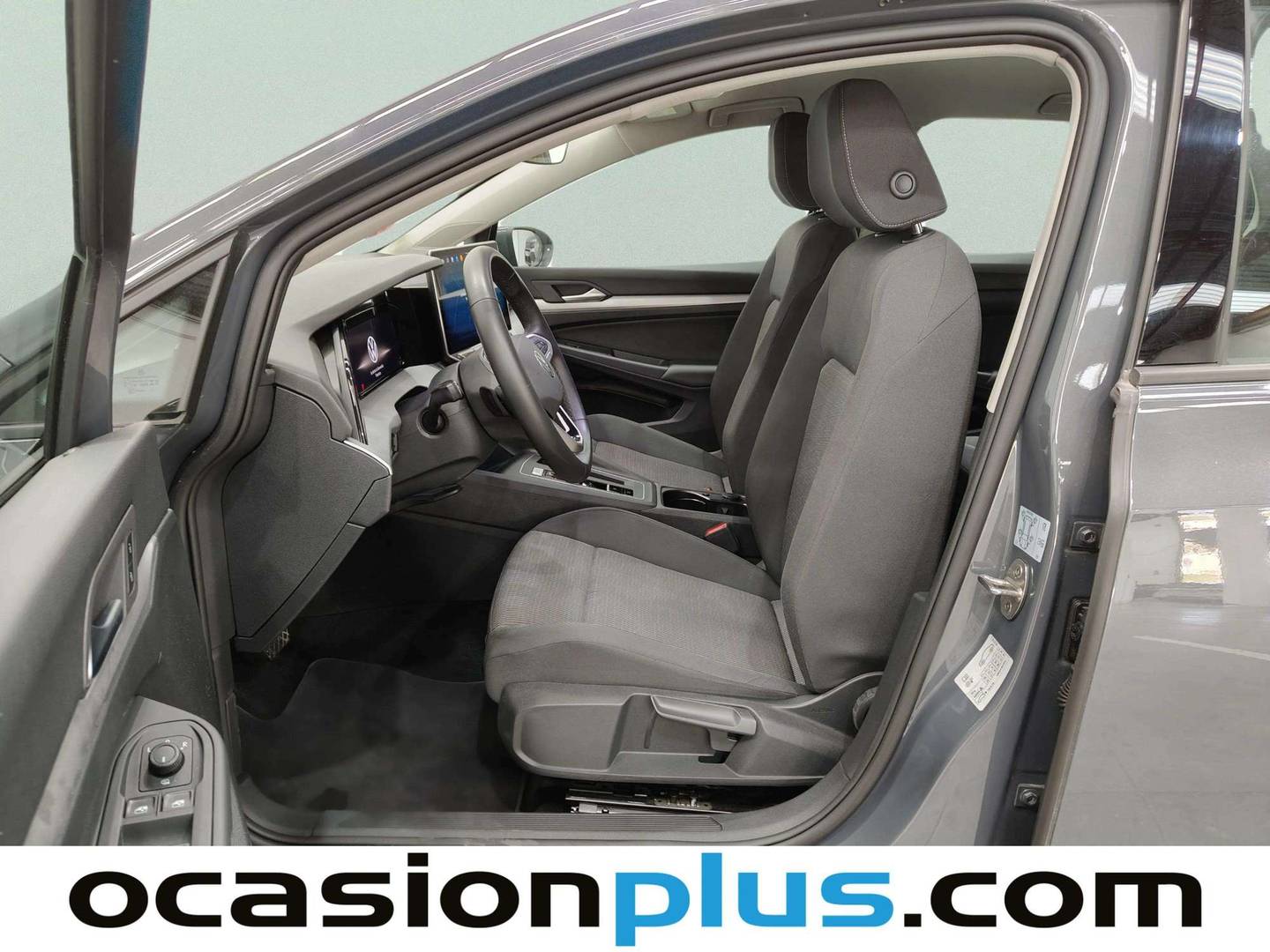 Foto asientos delanteros Volkswagen Golf Volkswagen Golf 1.5 eTSI (116 CV) DSG