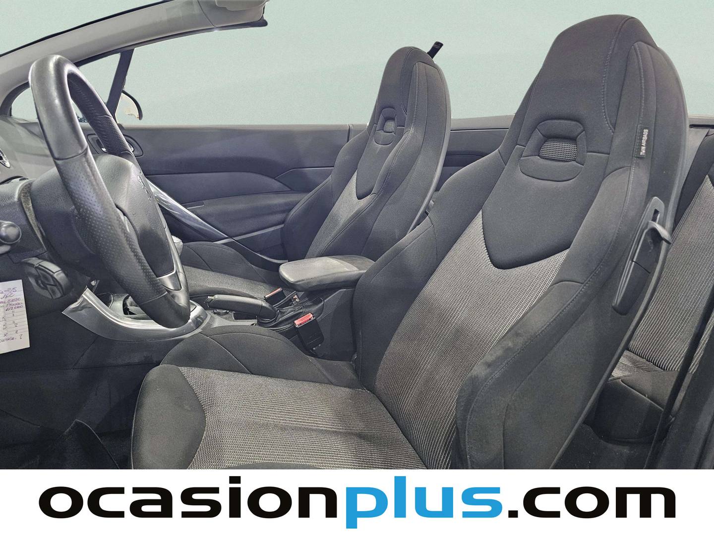Extras y acabados del Peugeot 308 Peugeot 308 CC Cabrio 1.6 VTi Sport (122 CV)