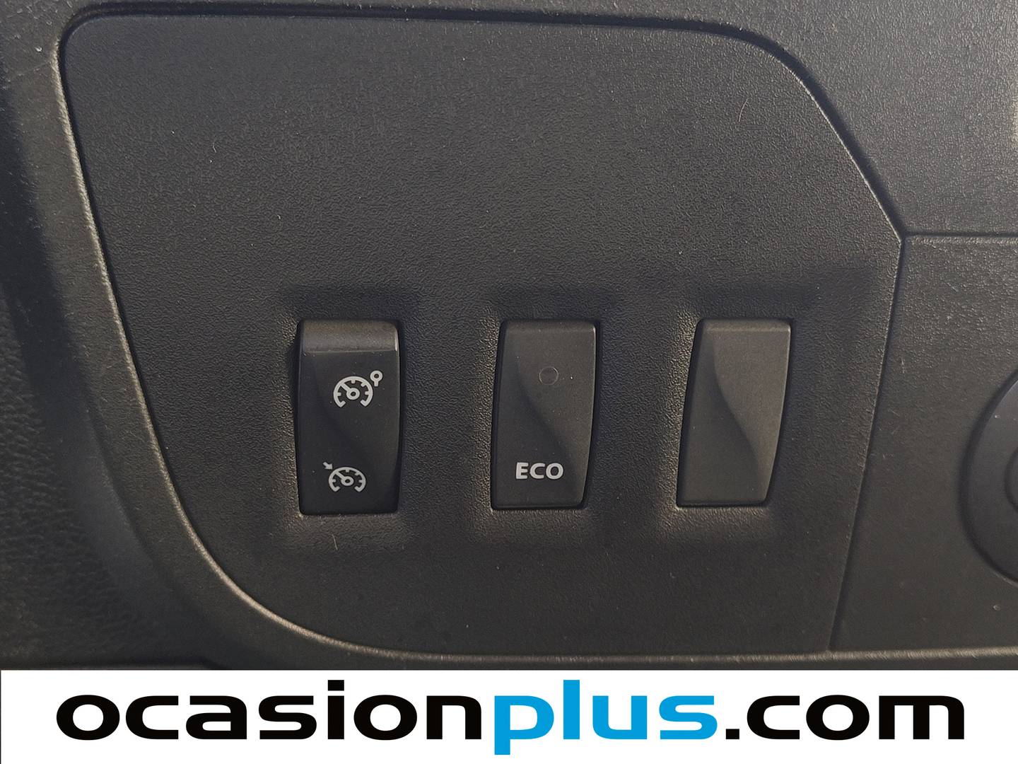 Extras y acabados del Nissan NV400 Nissan NV400 2.3 dCi Comfort L2H2 3500 (130 CV) 3 Plazas
