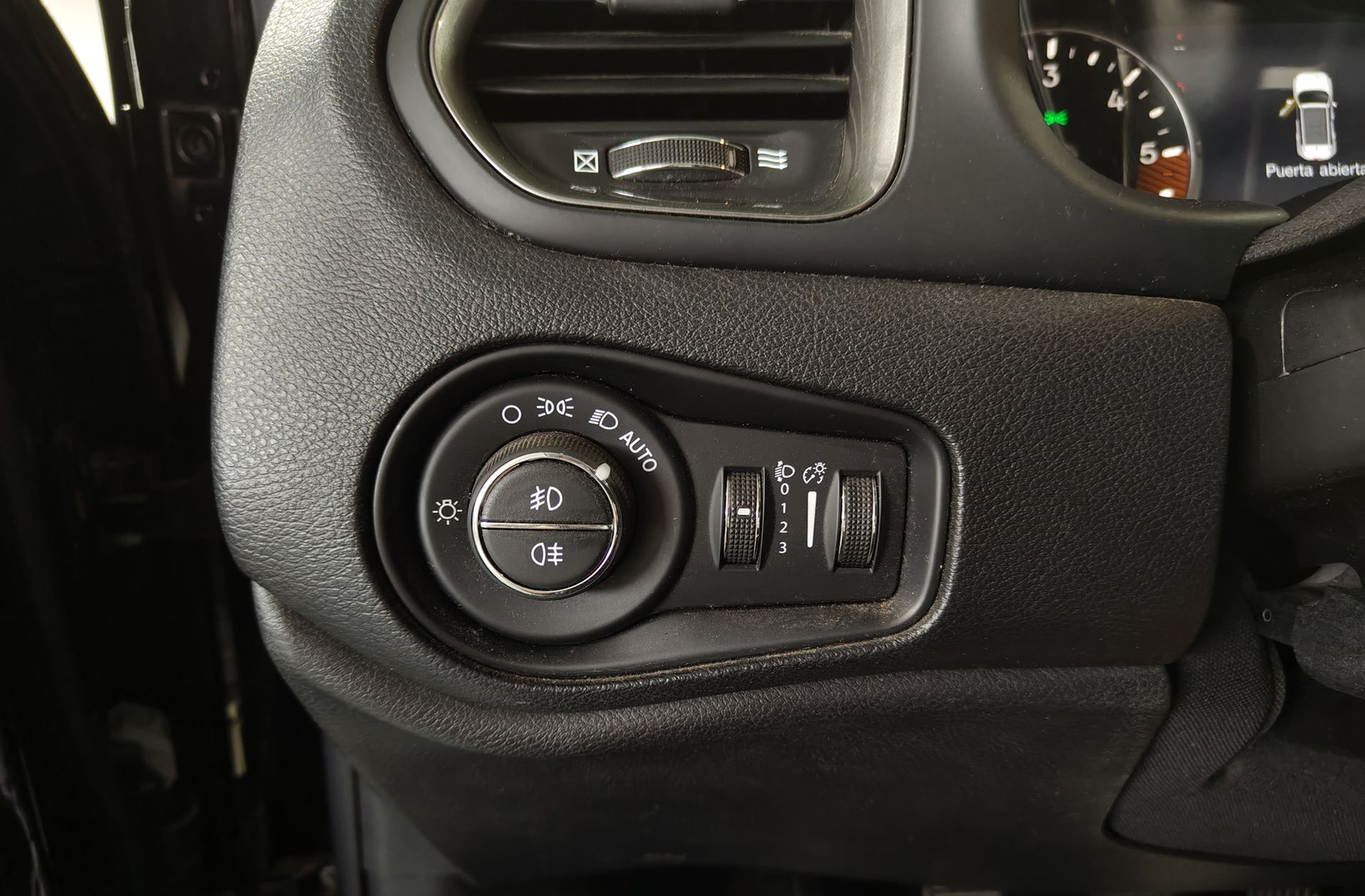 Jeep Renegade 1.6 MultiJet Limited 4x2 - foto 24