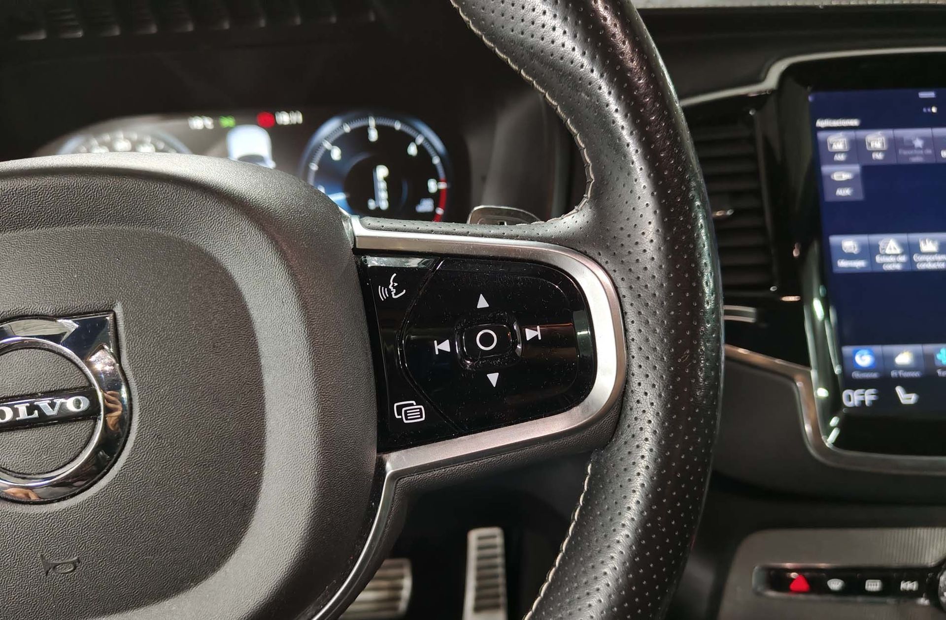 Volvo XC90 D5 R-Design AWD 7 plazas - foto 33