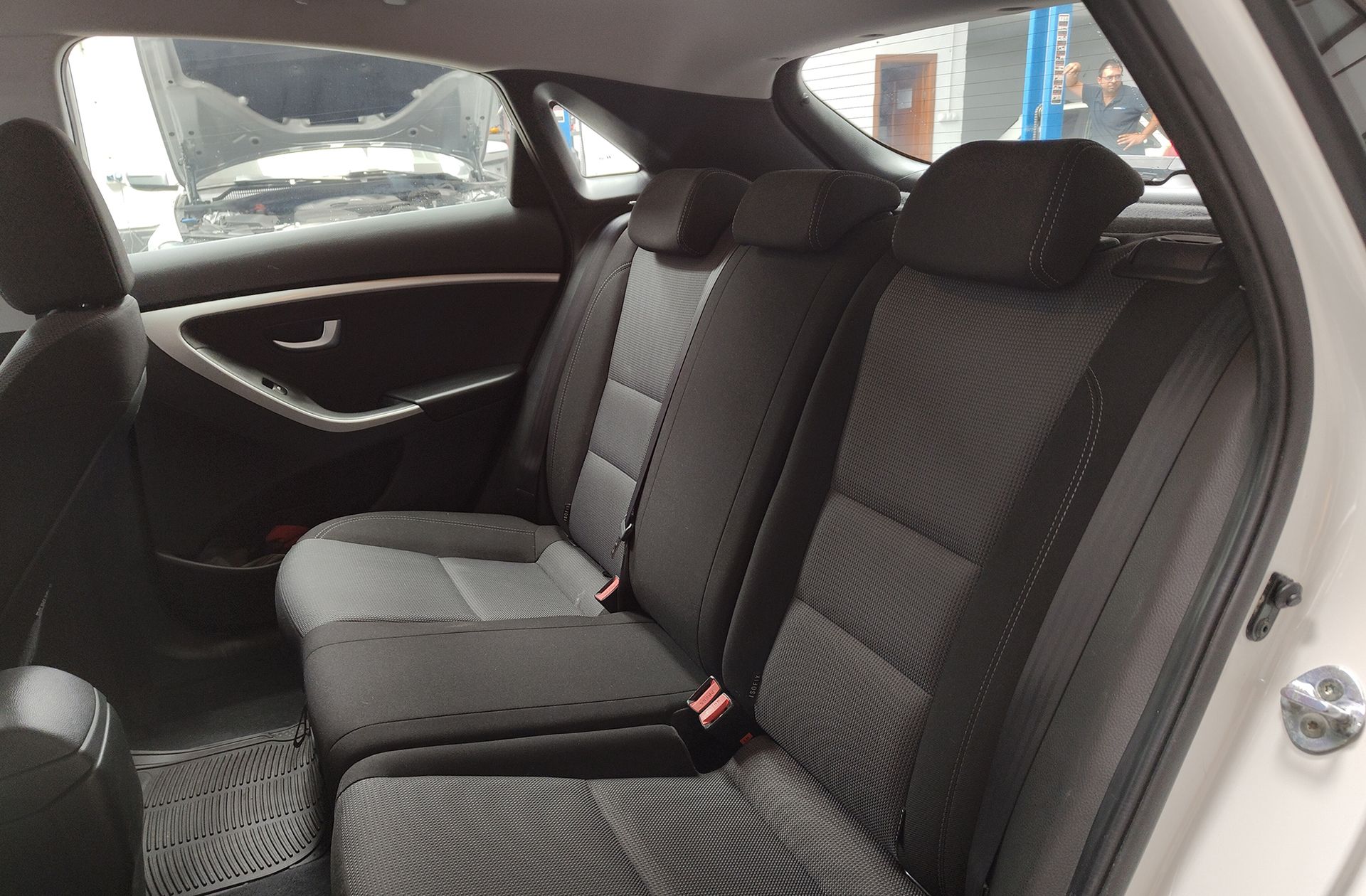Hyundai i30 1.6 GDi BlueDrive Tecno - foto 9