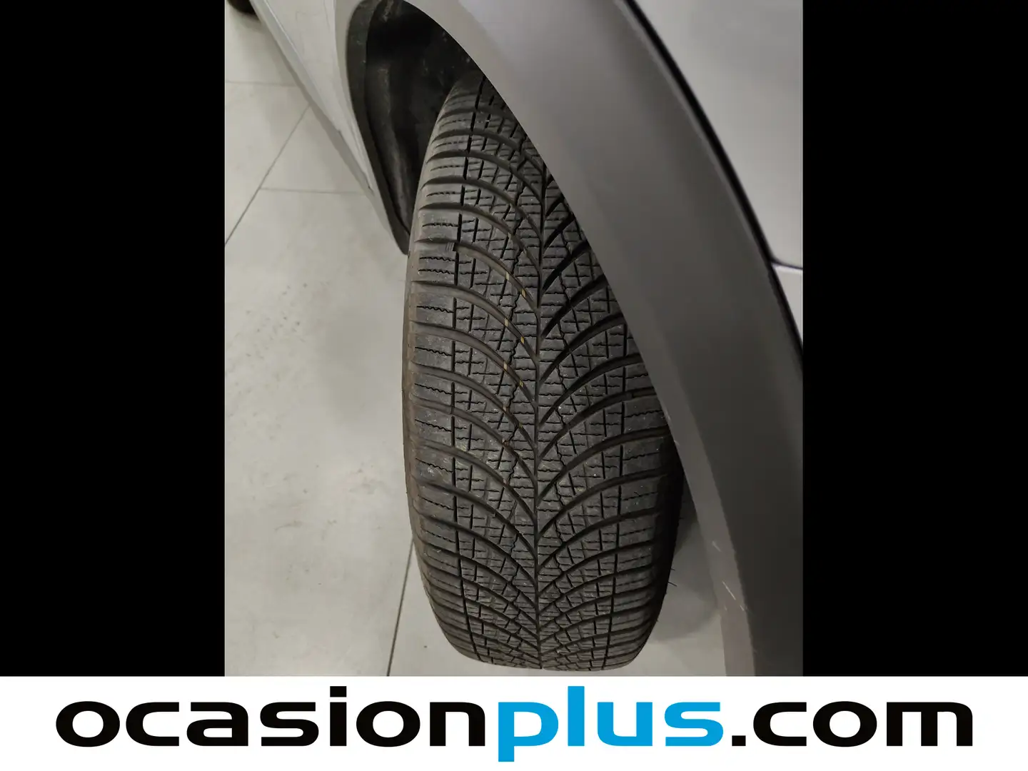 Foto Peugeot 2008 Peugeot 2008 Allure Hybrid eDCS6  (136 CV)