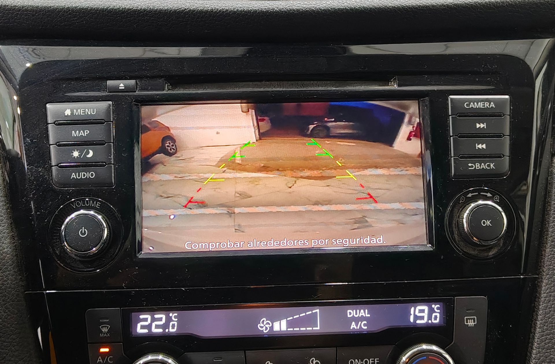 Nissan Qashqai DIG-T 140 N-Connecta - foto 9