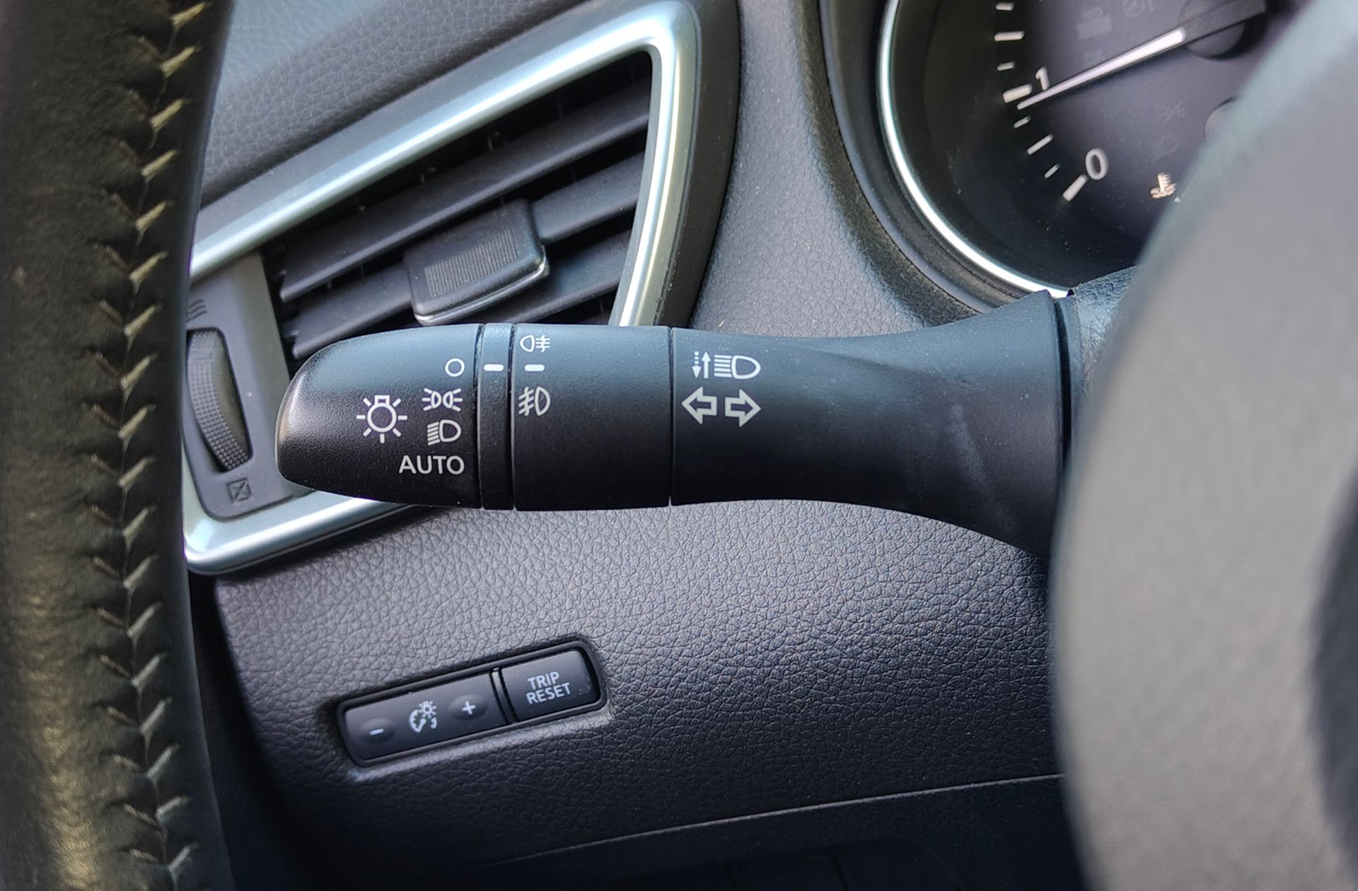 Nissan Qashqai DIG-T 163 N-Connecta 4x2 - foto 22