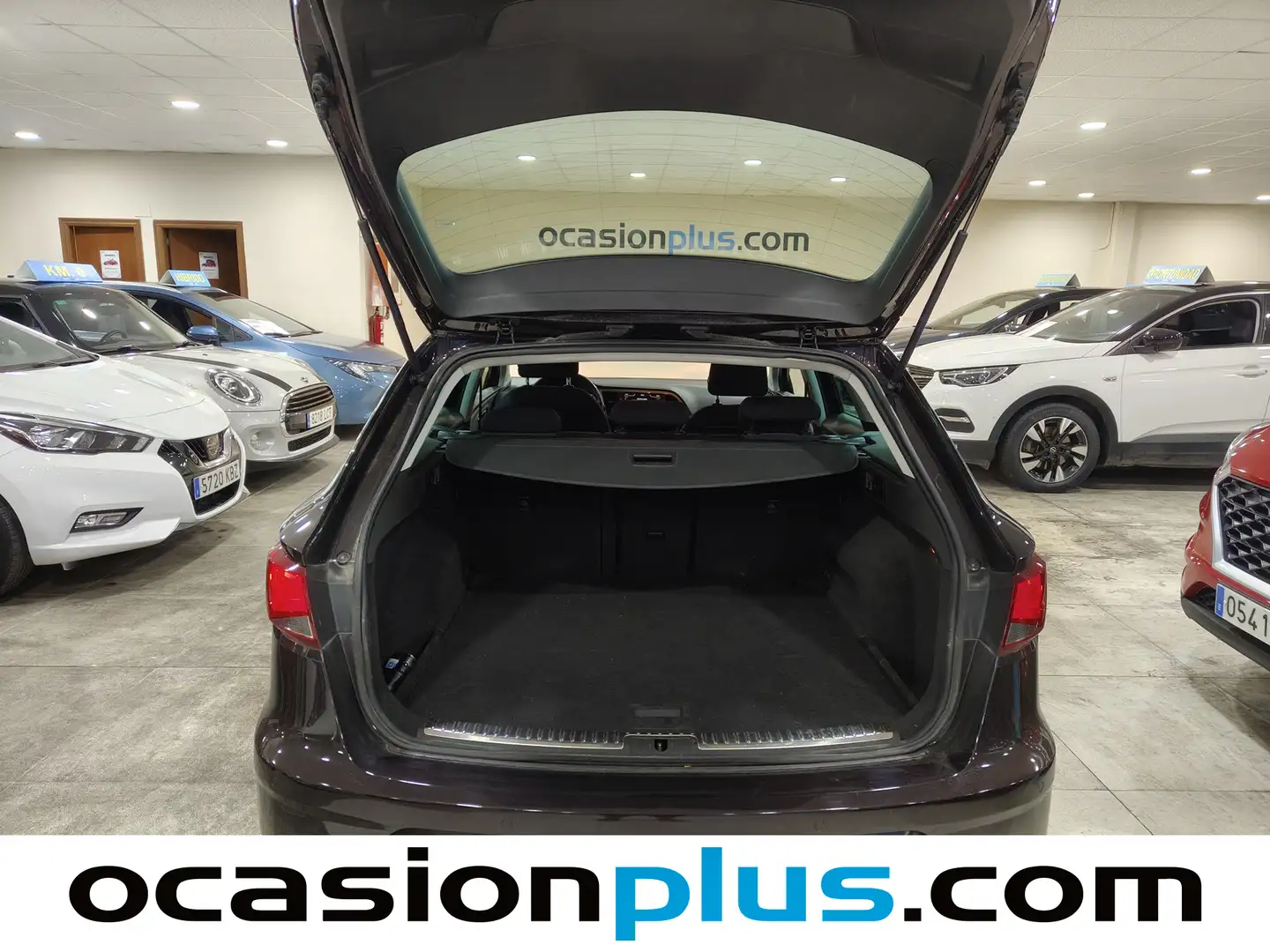 Foto Seat León SEAT León ST 1.6 TDI S&S Style Plus (115 CV)