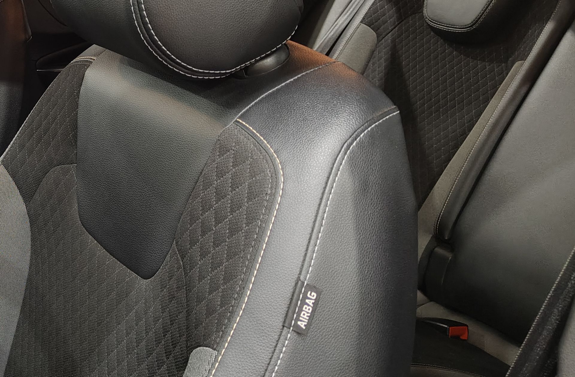 Opel Grandland 1.5 CDTi Design Tech - foto 7