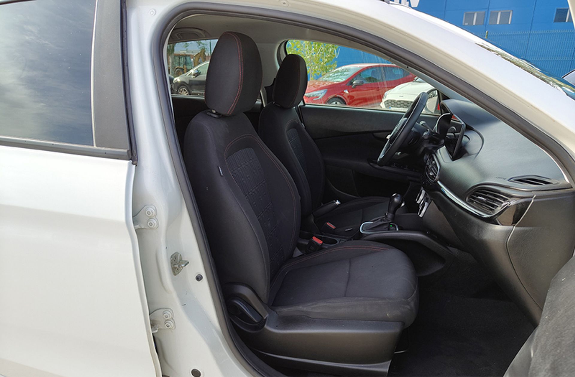 Fiat Tipo 1.5 Hybrid Red DCT - foto 25