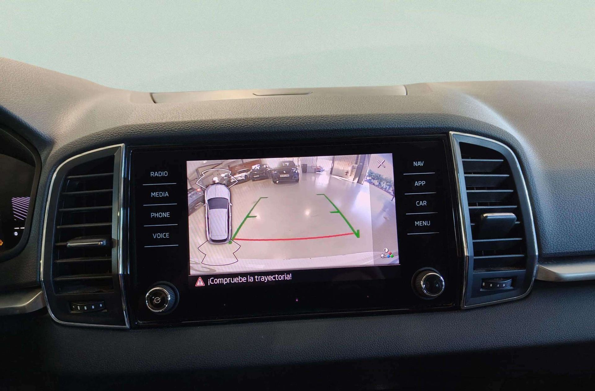 Škoda Karoq 2.0 TDI Selection - foto 8