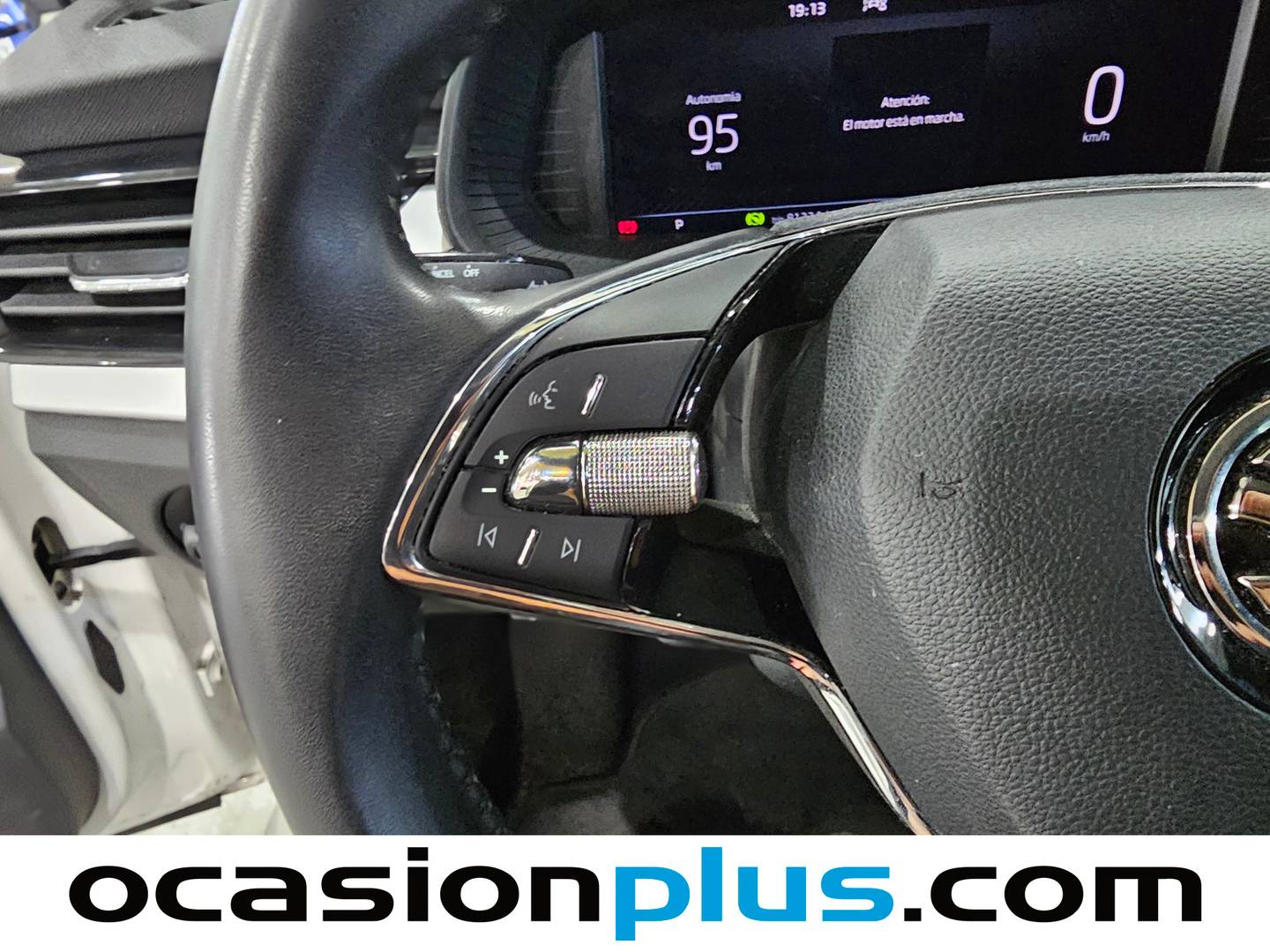 Foto Skoda Kamiq Skoda Kamiq 1.0 TSI Emotion DSG (110 CV)