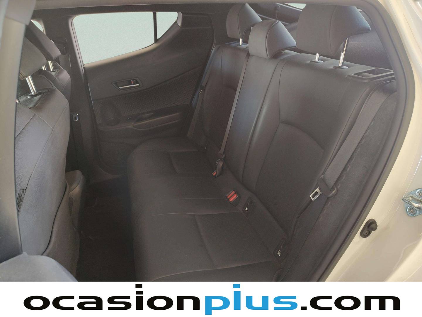 Foto asientos traseros Toyota C-HR Toyota C-HR 1.8 125H Dynamic Plus (122 CV)