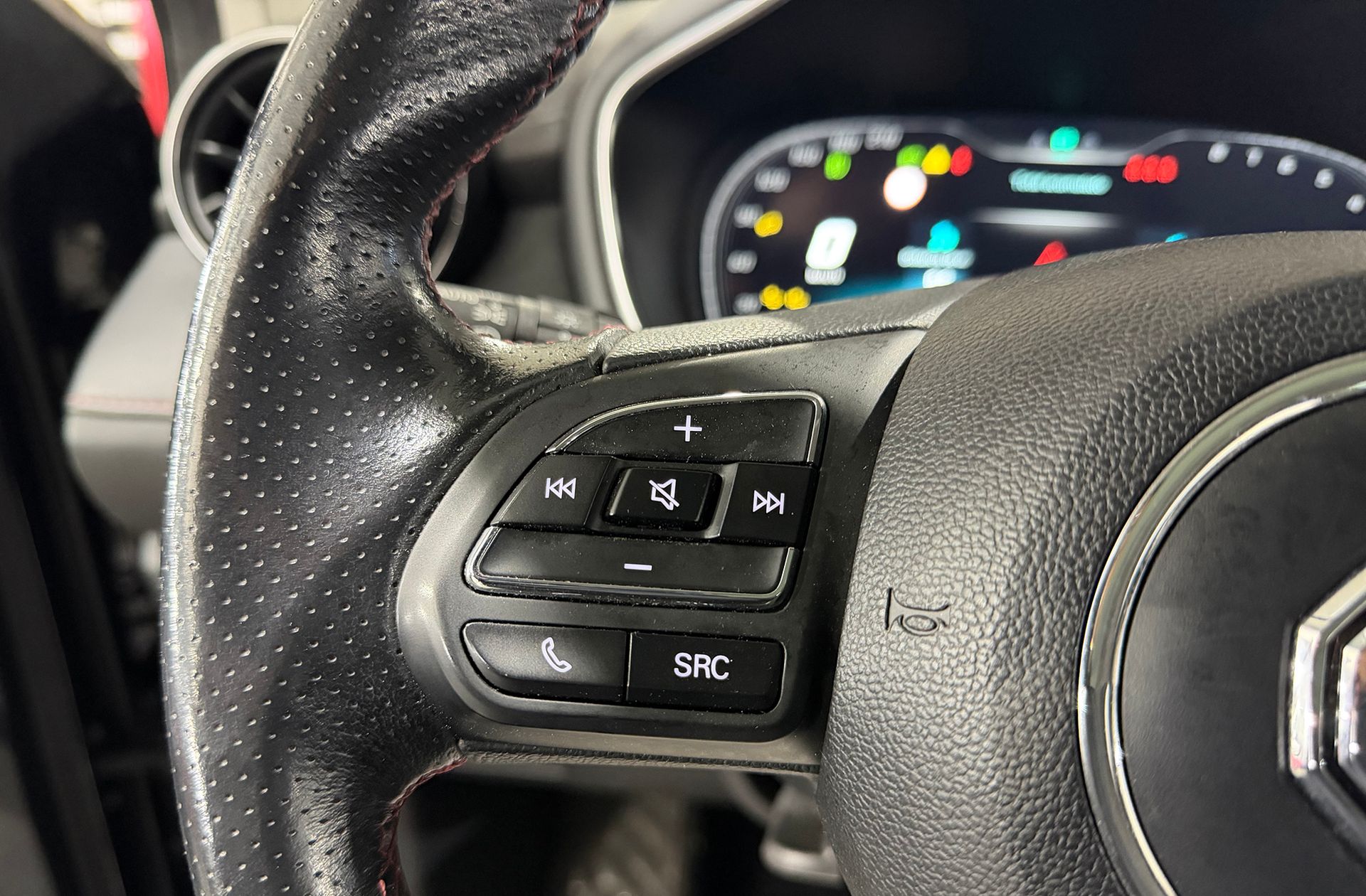 MG HS 1.5 Turbo GDI Luxury DCT - foto 29