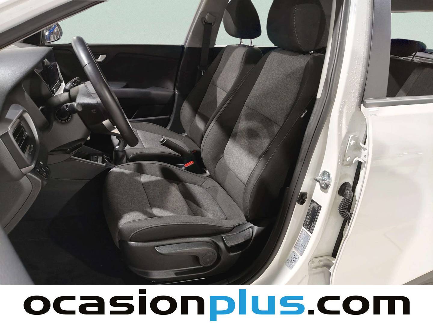 Foto asientos delanteros KIA Stonic KIA Stonic 1.0 T-GDi MHEV MT Concept (100 CV)