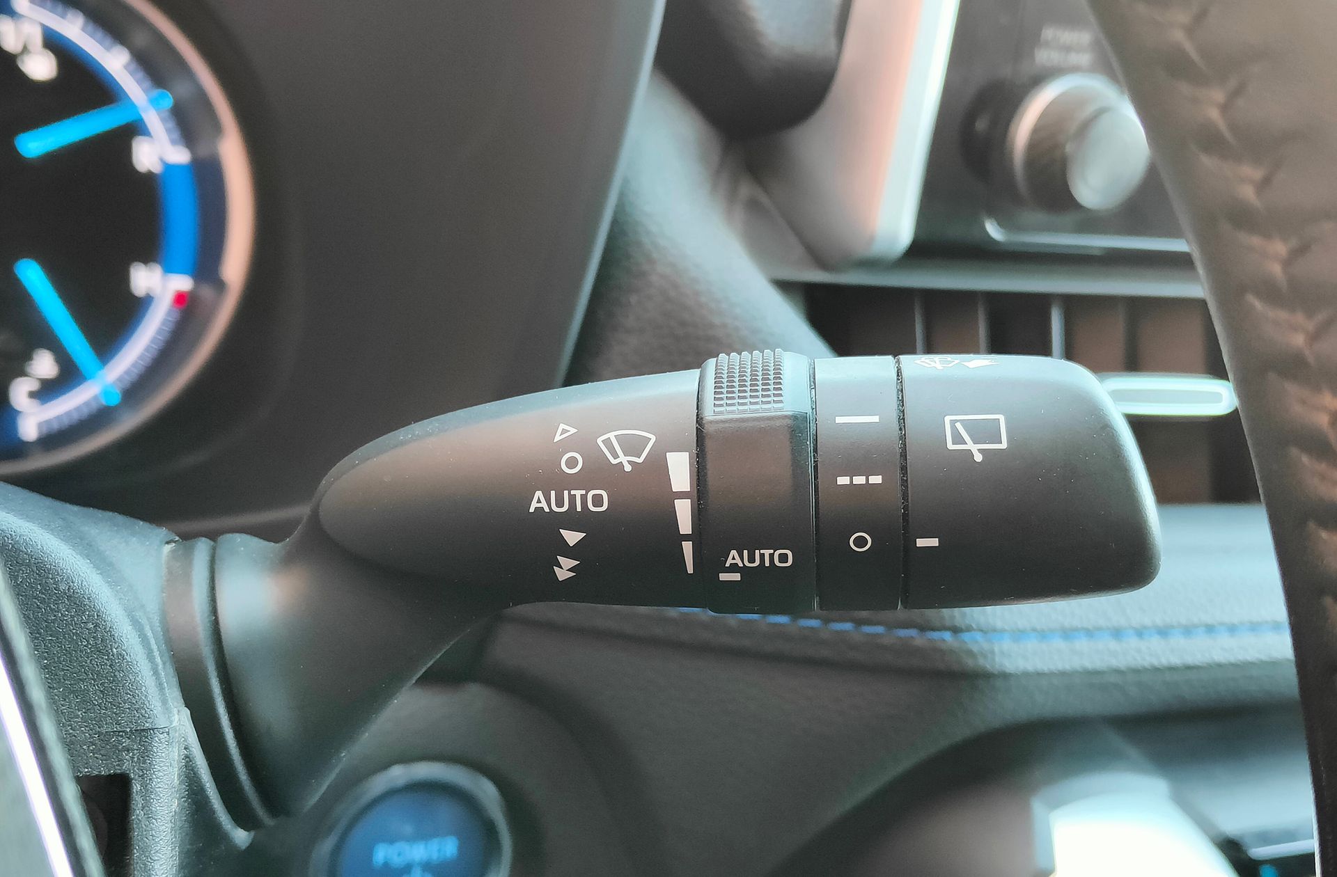Toyota RAV4 2.5l hybrid Feel! - foto 29
