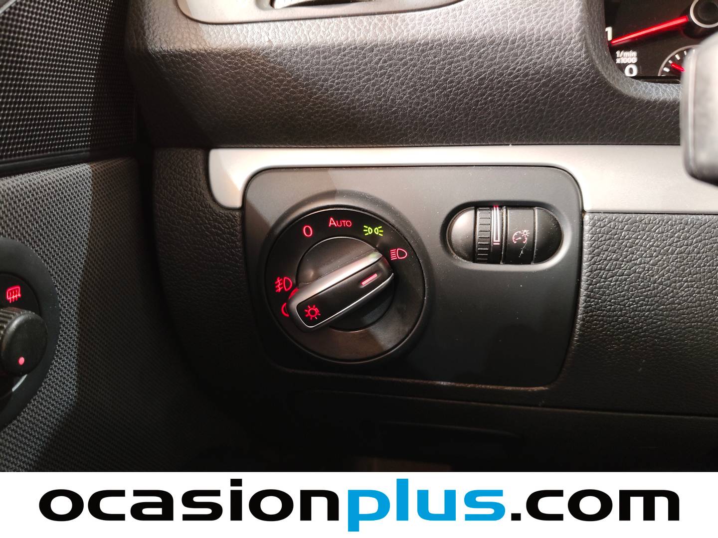 Equipamiento del Volkswagen Scirocco Volkswagen Scirocco 1.4 TSI (160 CV)