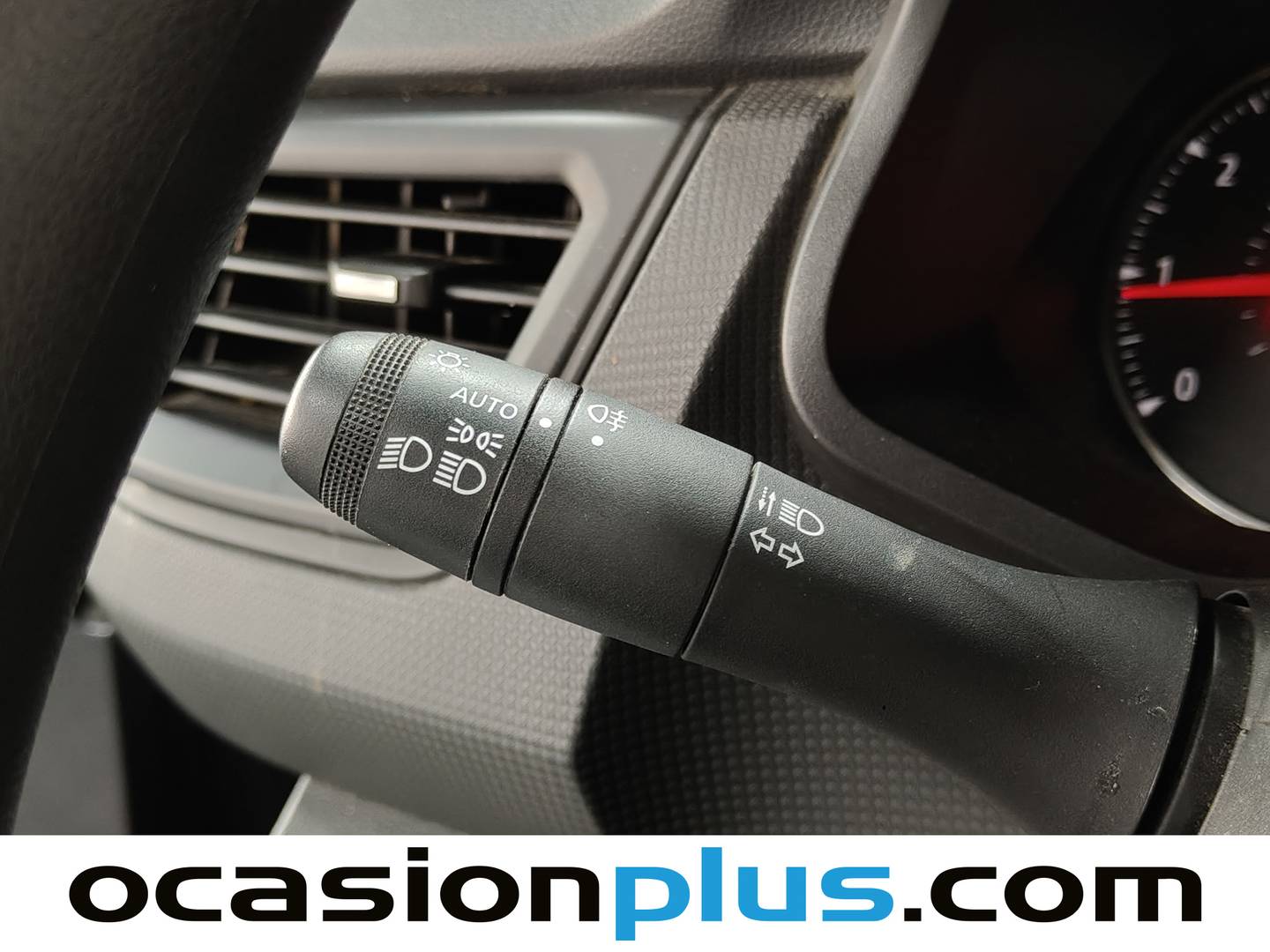 Equipamiento del Nissan Primastar Nissan Primastar 2.0 dCi L2H1 Go (150 CV) 9 Plazas