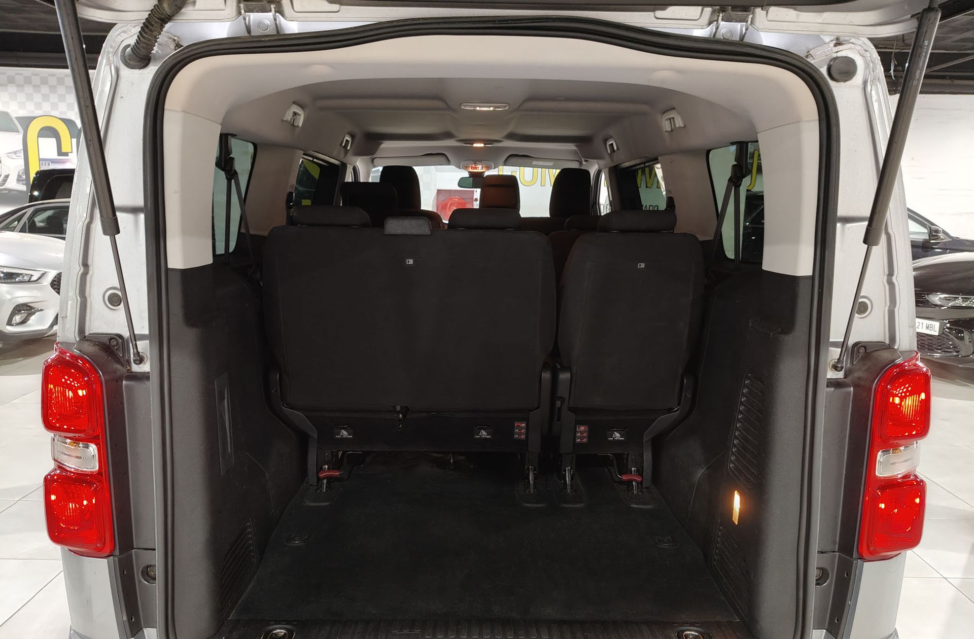 Peugeot Traveller BlueHDi 120 Business Long 9 plazas - foto 14