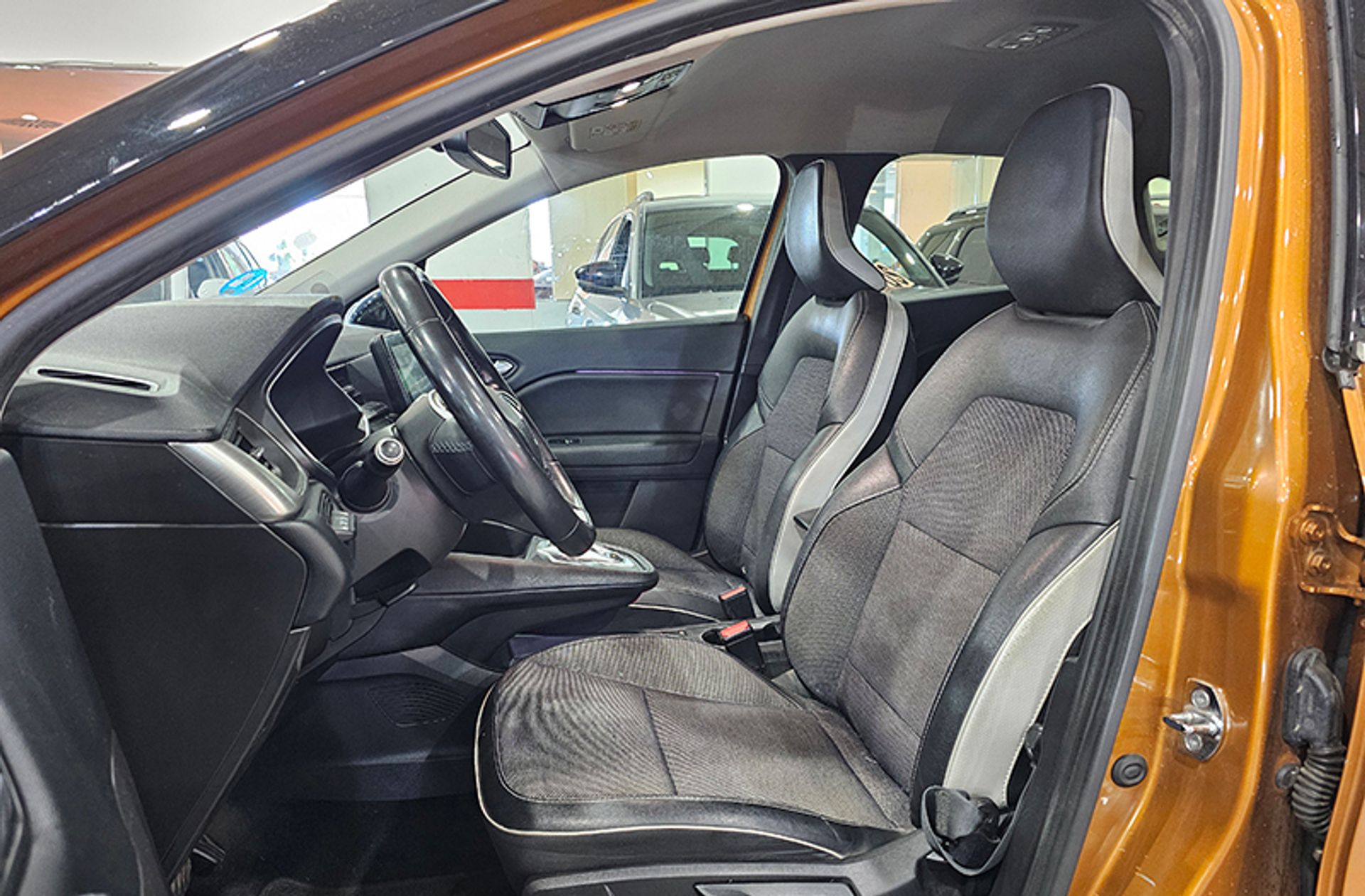 Renault Captur Zen E-Tech Híbrido enchufable - foto 12