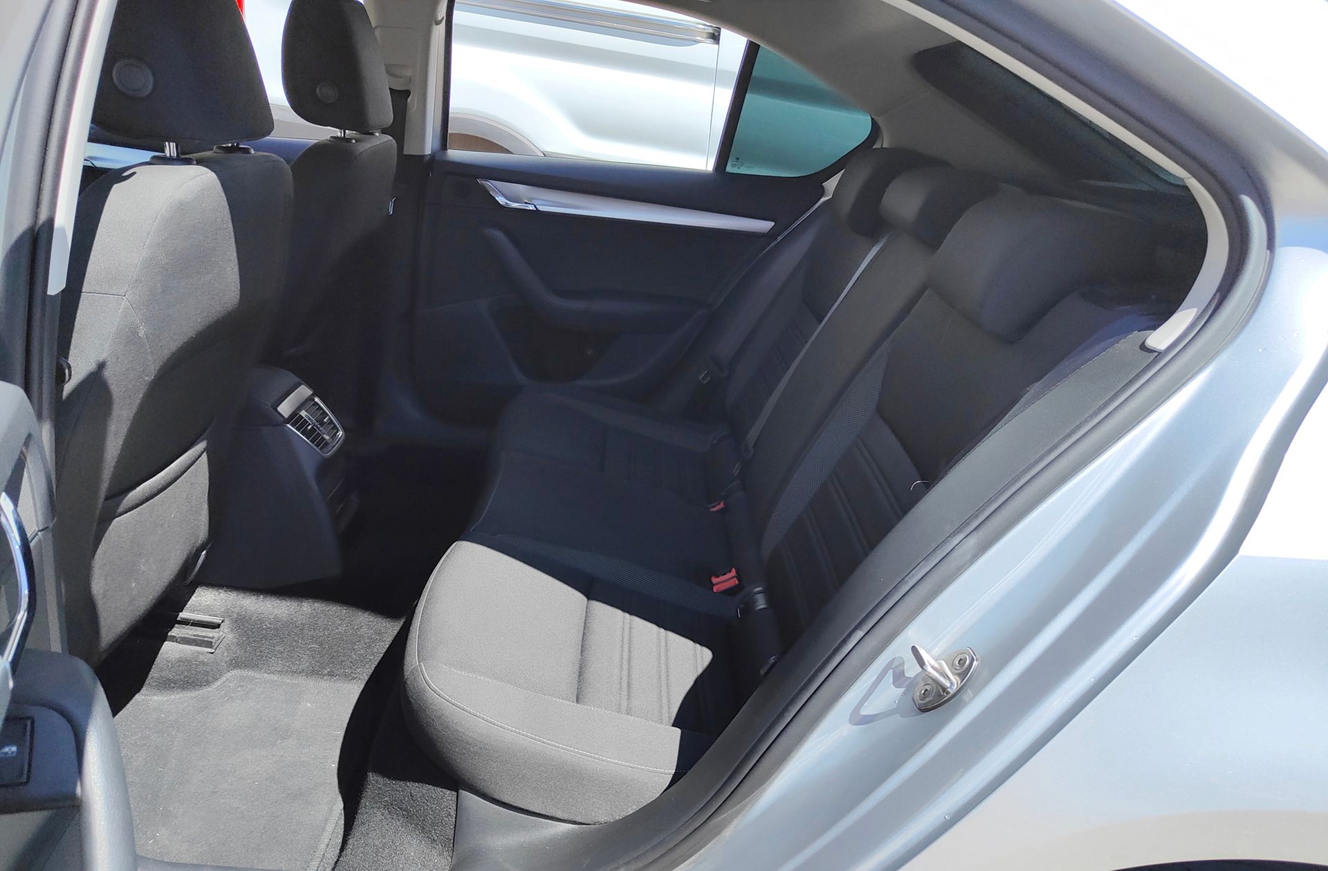 Škoda Octavia 1.4 TSI CNG Like - foto 11