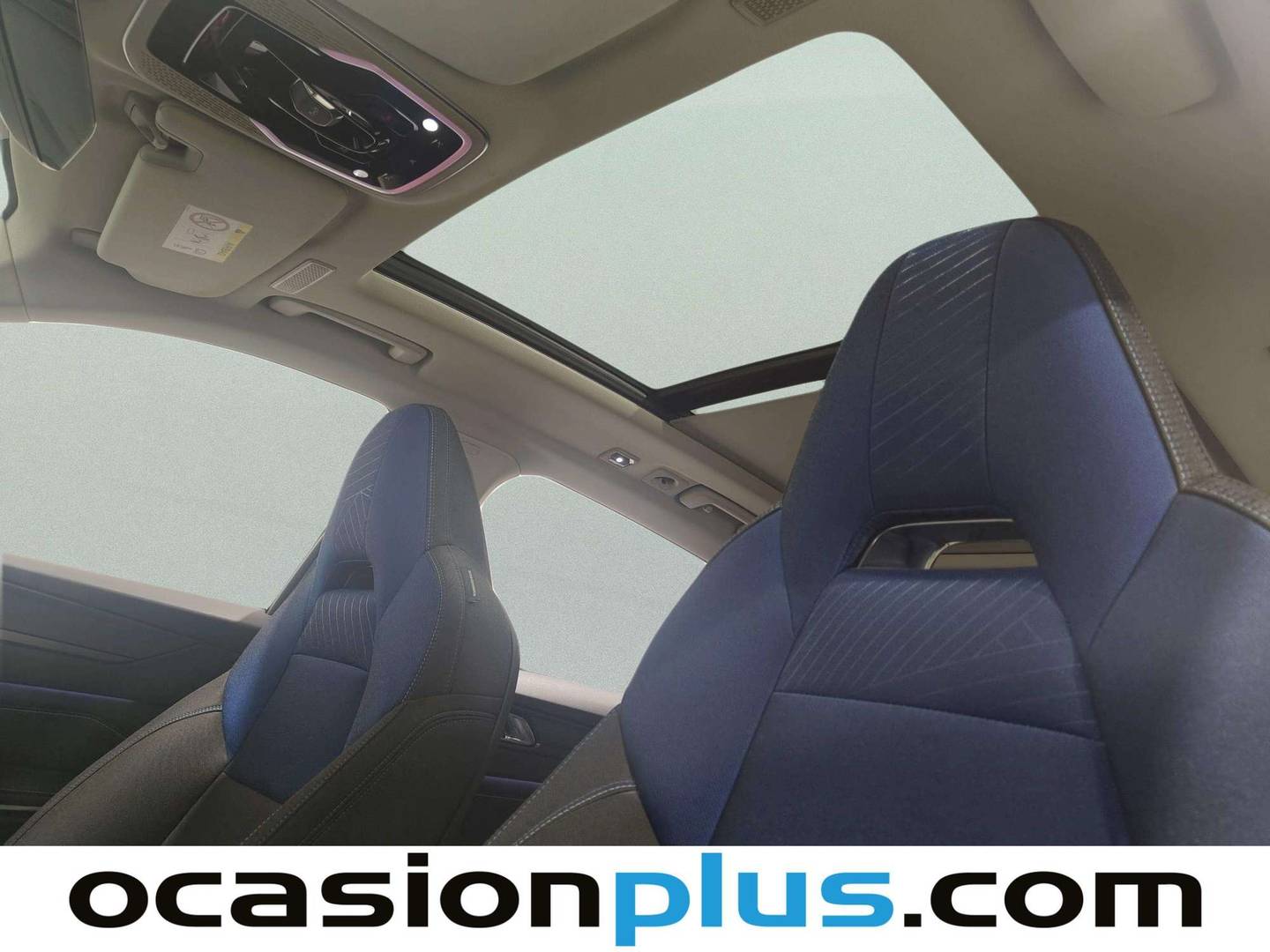 Extras y acabados del Lynk & Co 01 Lynk & Co 01 1.5 PHEV (261 CV)