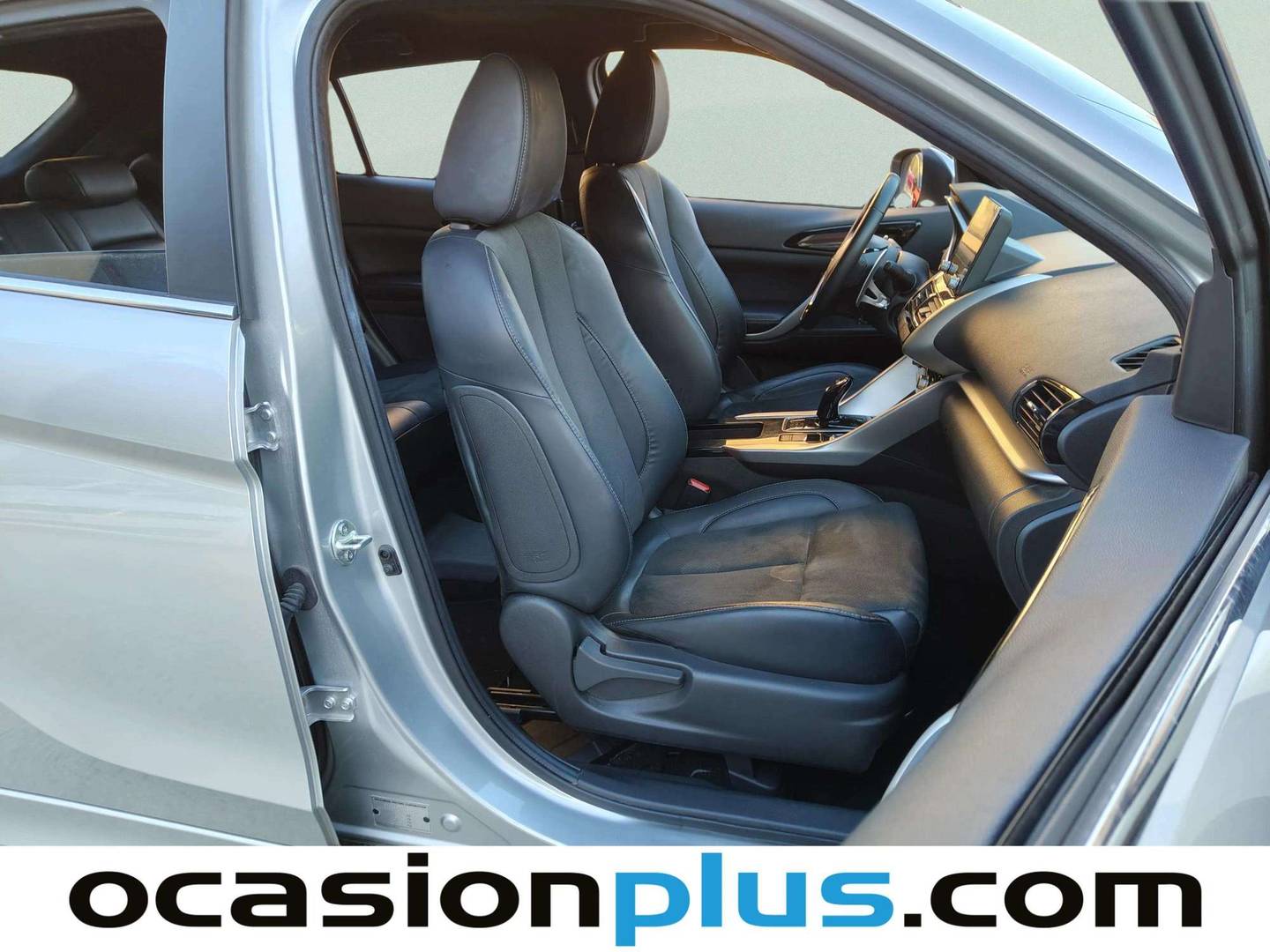 Foto Mitsubishi Eclipse Cross Mitsubishi Eclipse Cross 2.4 PHEV Kaiteki 4WD Auto (188 CV)