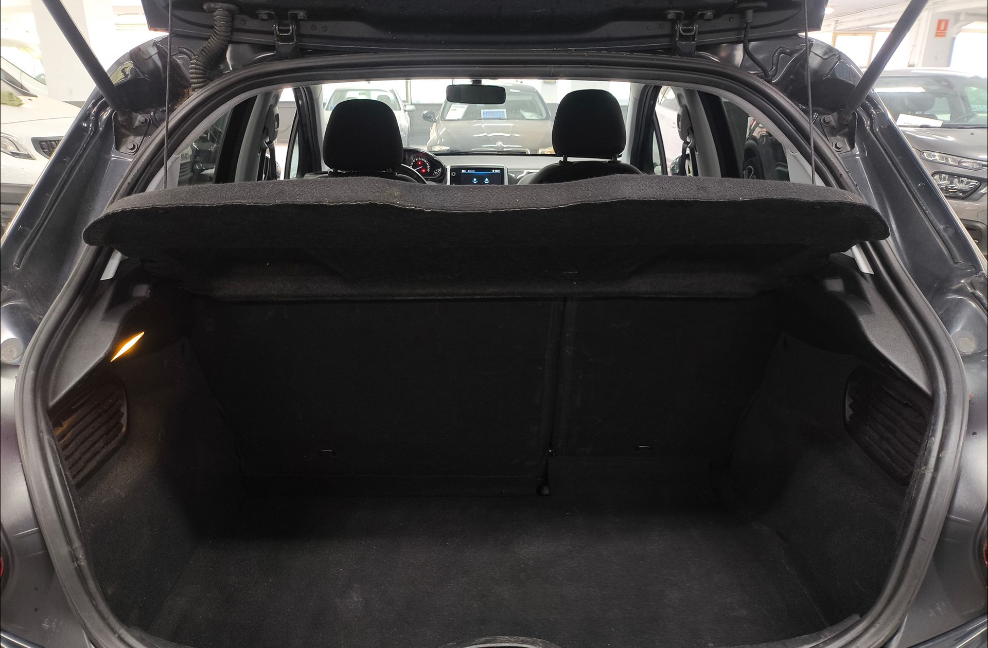 Peugeot 208 1.2 PureTech Style - foto 13
