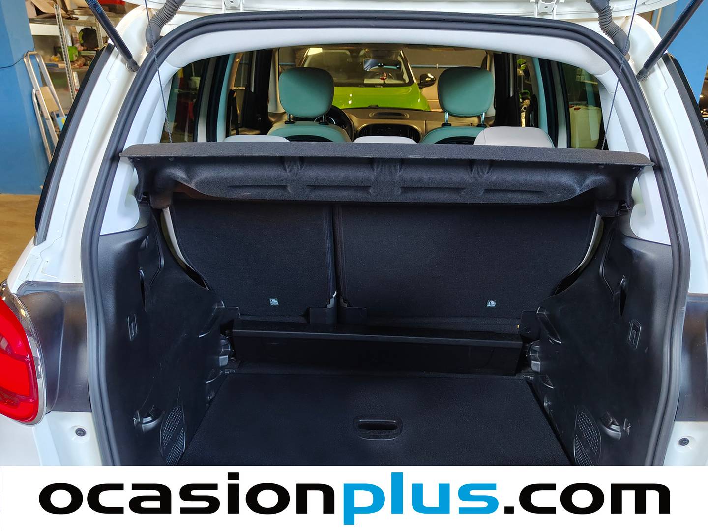 Fotos maletero Fiat 500L Fiat 500L 1.4 16v Lounge (95 CV)