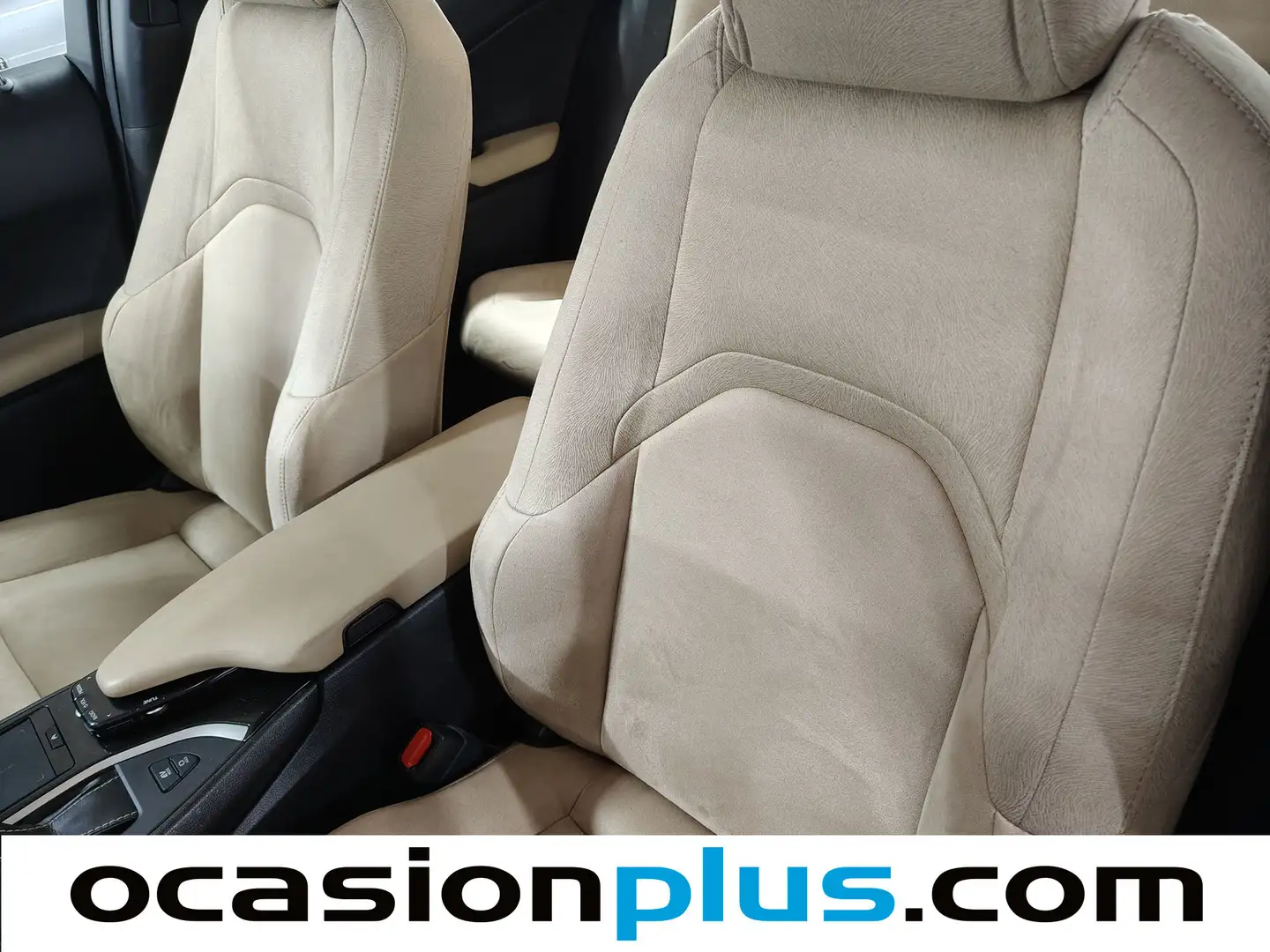 Foto Lexus UX Lexus UX 250h Business Navigation 2WD (184 CV)